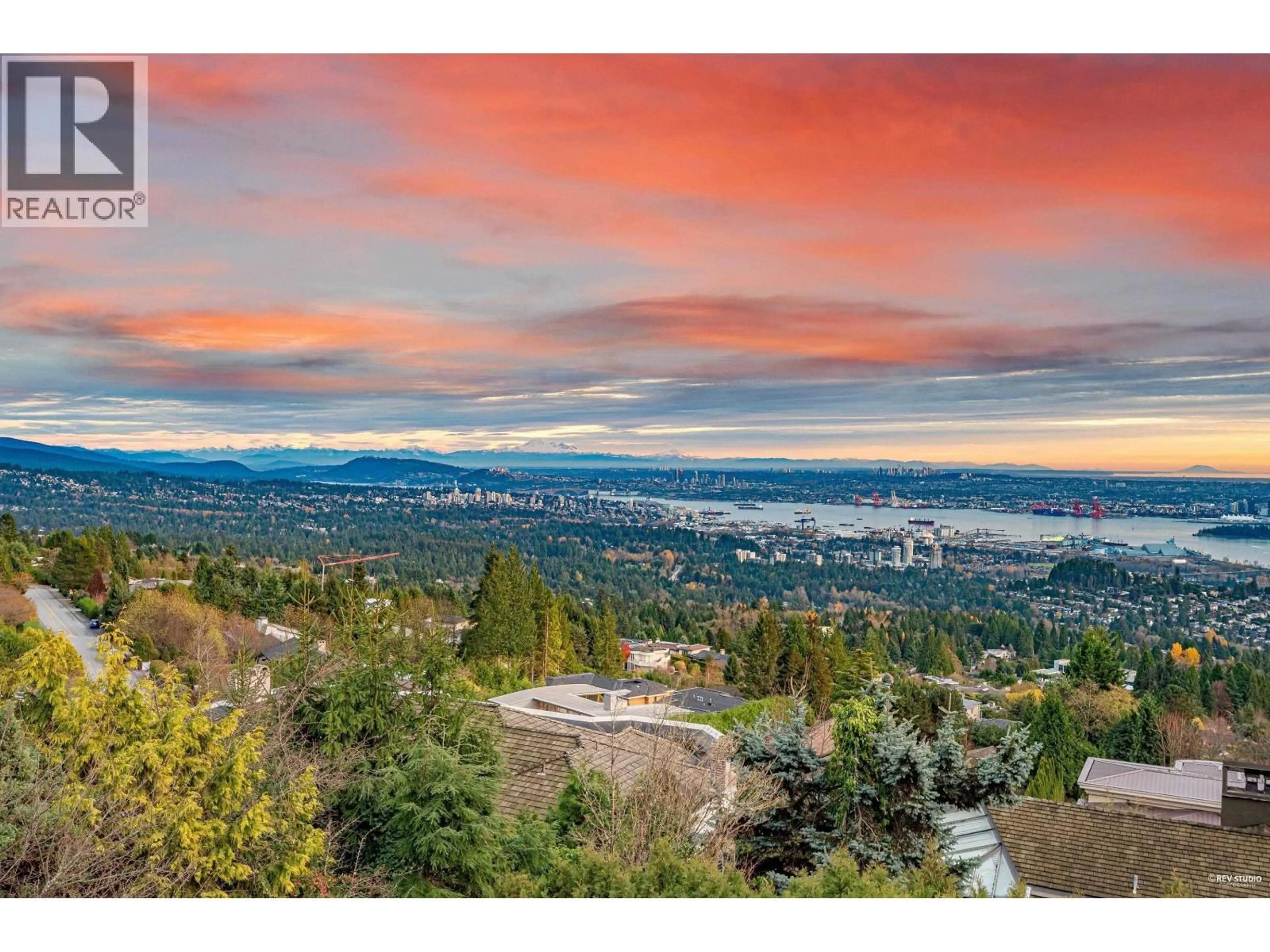 A pic from outside/outdoor area/front of a property/back of a property/a pic from drone, mountain view for 1521 CHARTWELL DRIVE, West Vancouver British Columbia V7S2R9