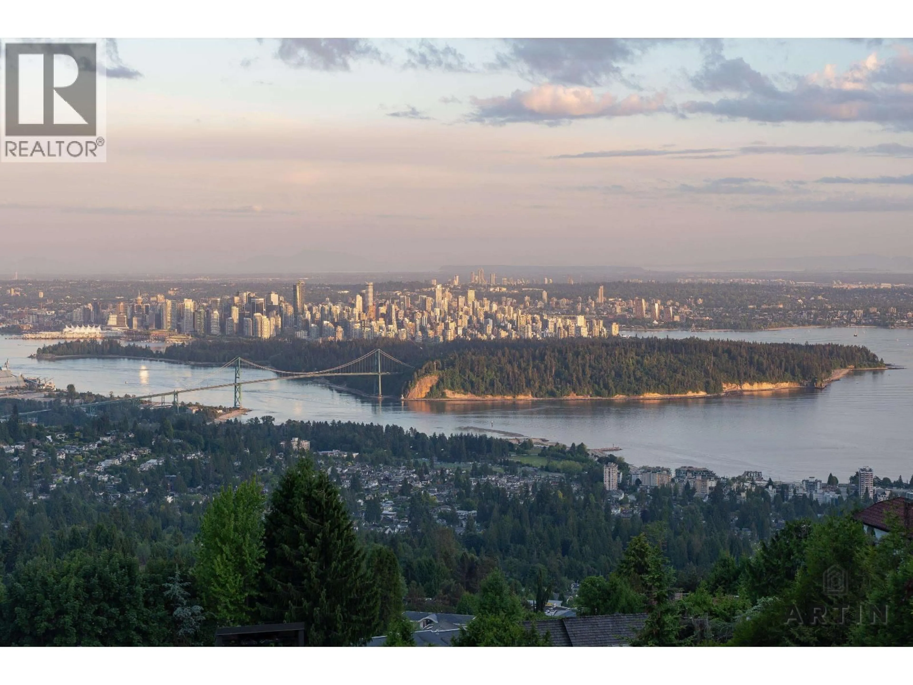 Blurry image for 1521 CHARTWELL DRIVE, West Vancouver British Columbia V7S2R9