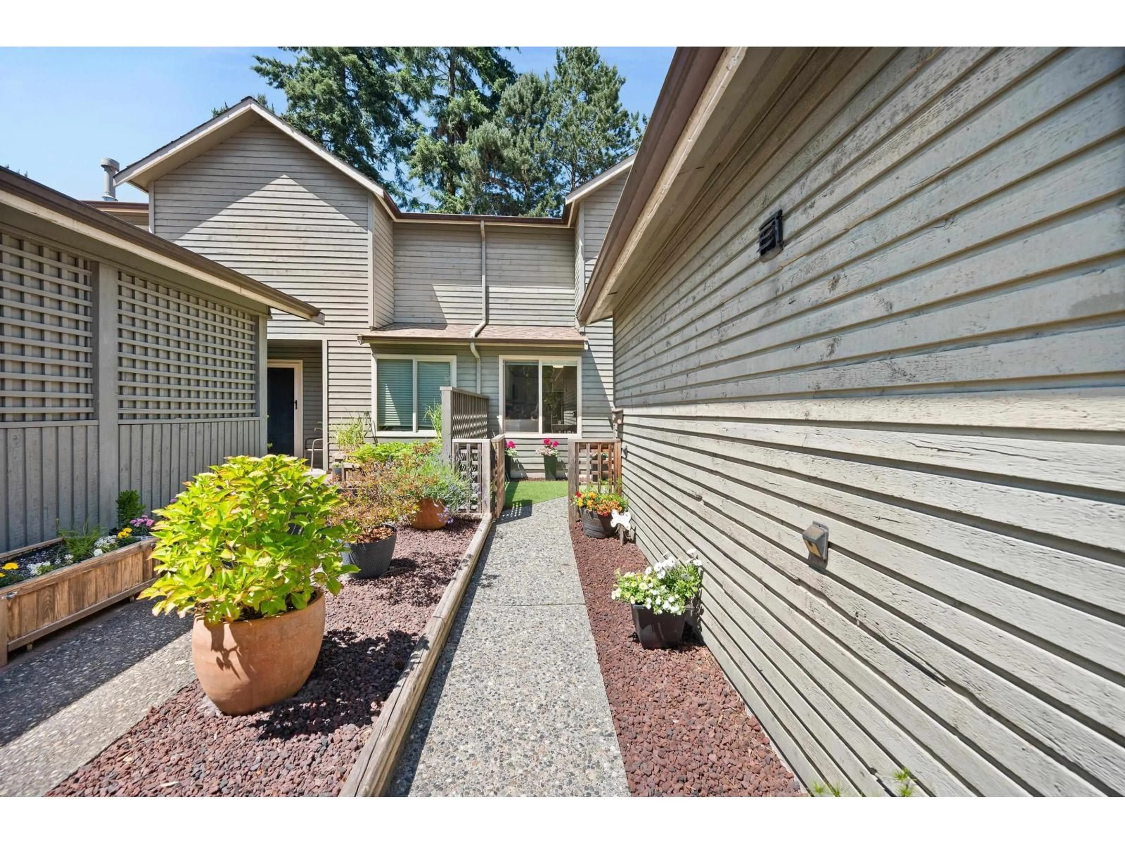 Unknown for 1774 LILAC DRIVE, Surrey British Columbia V4A5C9