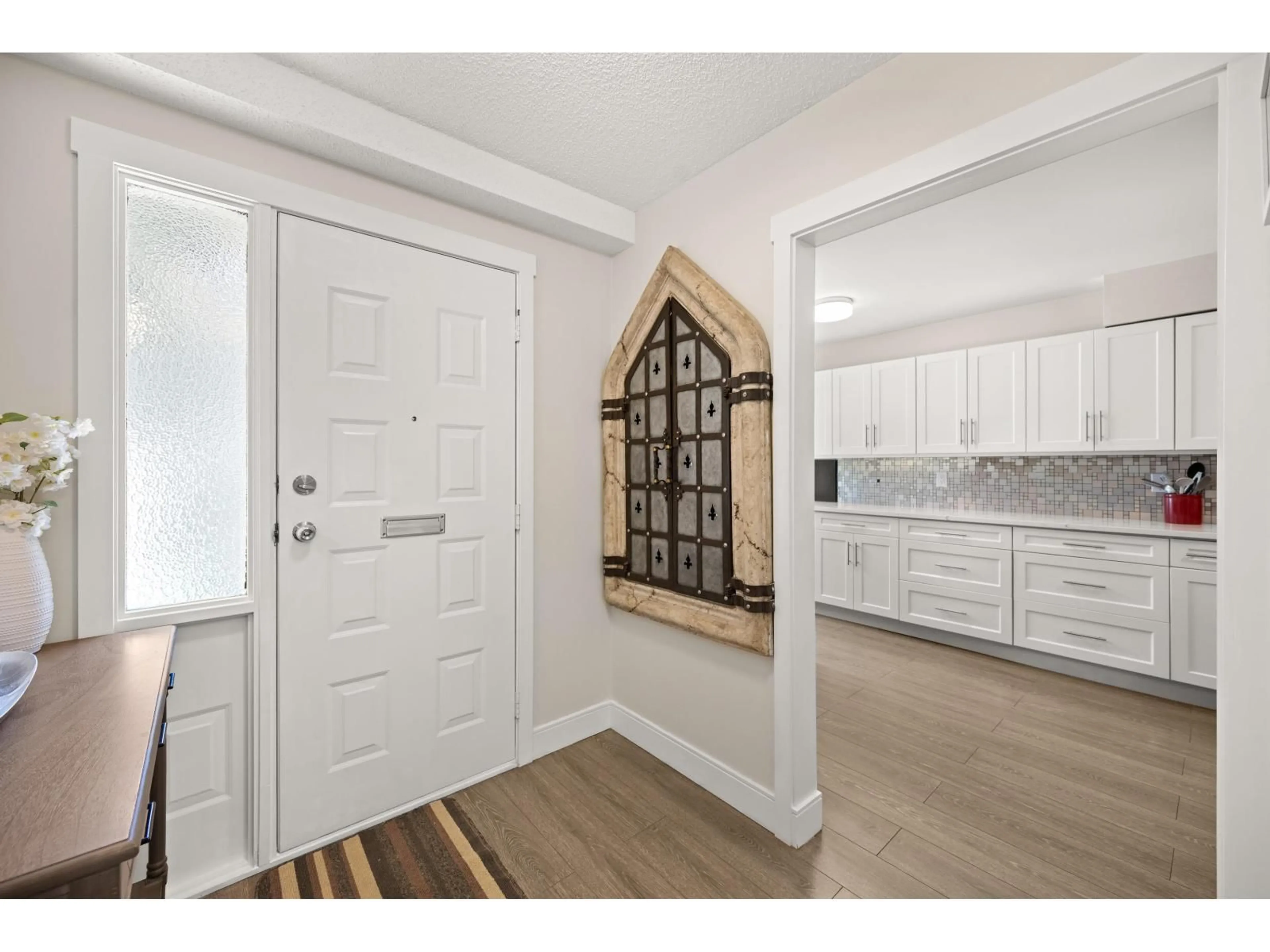 Indoor entryway for 1774 LILAC DRIVE, Surrey British Columbia V4A5C9