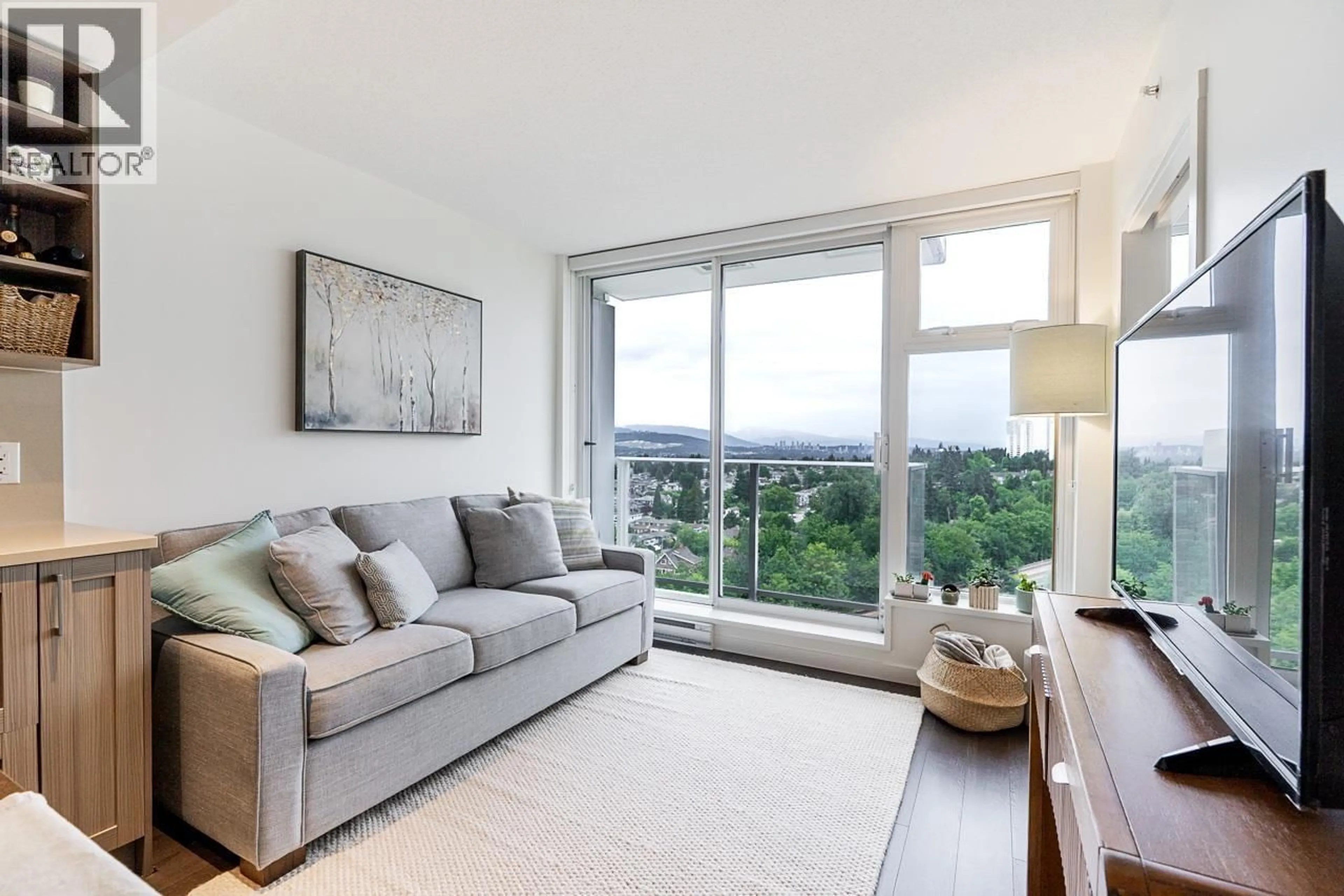 Living room with furniture, unknown for 1806 - 5515 BOUNDARY ROAD, Vancouver British Columbia V5R0E3