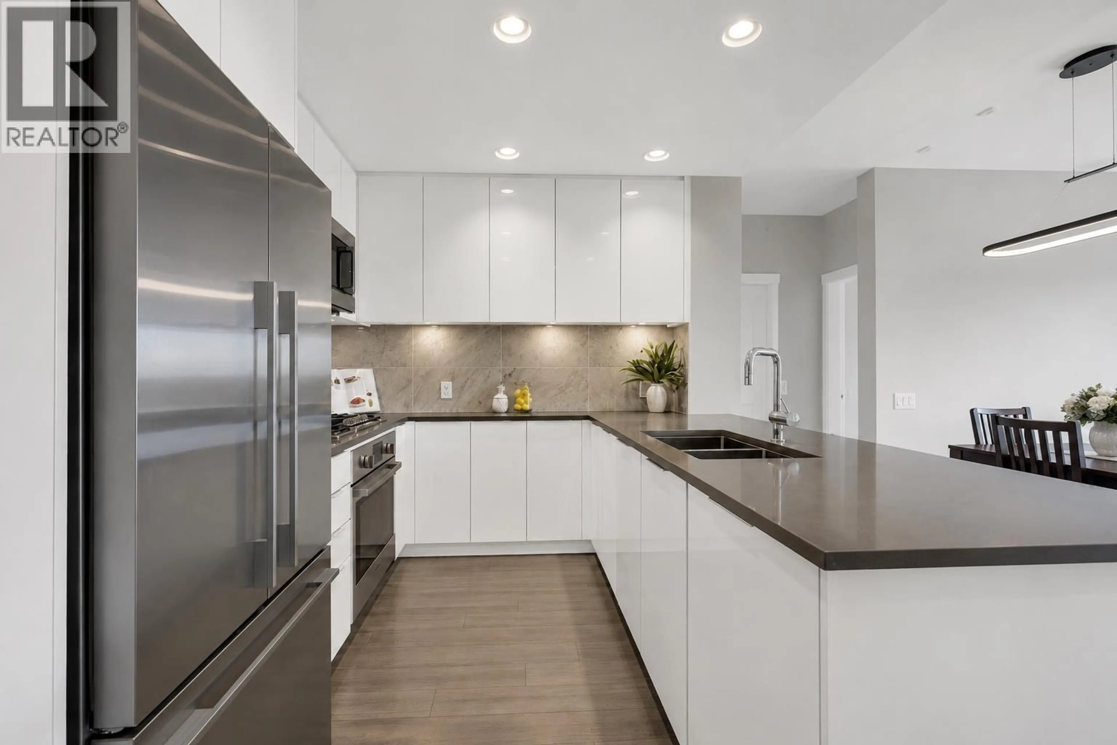 Contemporary kitchen, unknown for 604 - 3289 RIVERWALK AVENUE, Vancouver British Columbia V5S0G2
