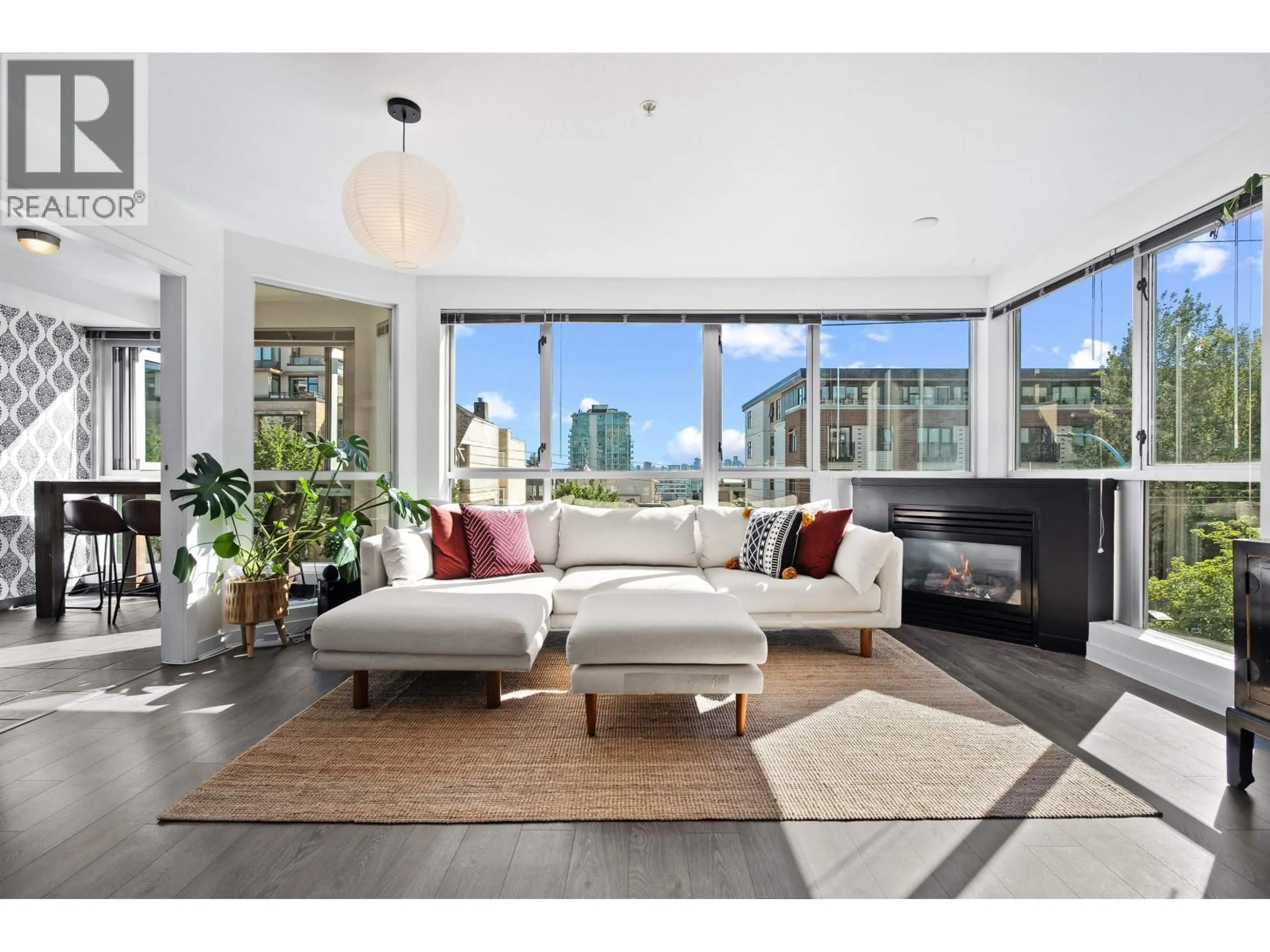 Living room with furniture, unknown for 301 - 122 3RD STREET, North Vancouver British Columbia V7L1E6