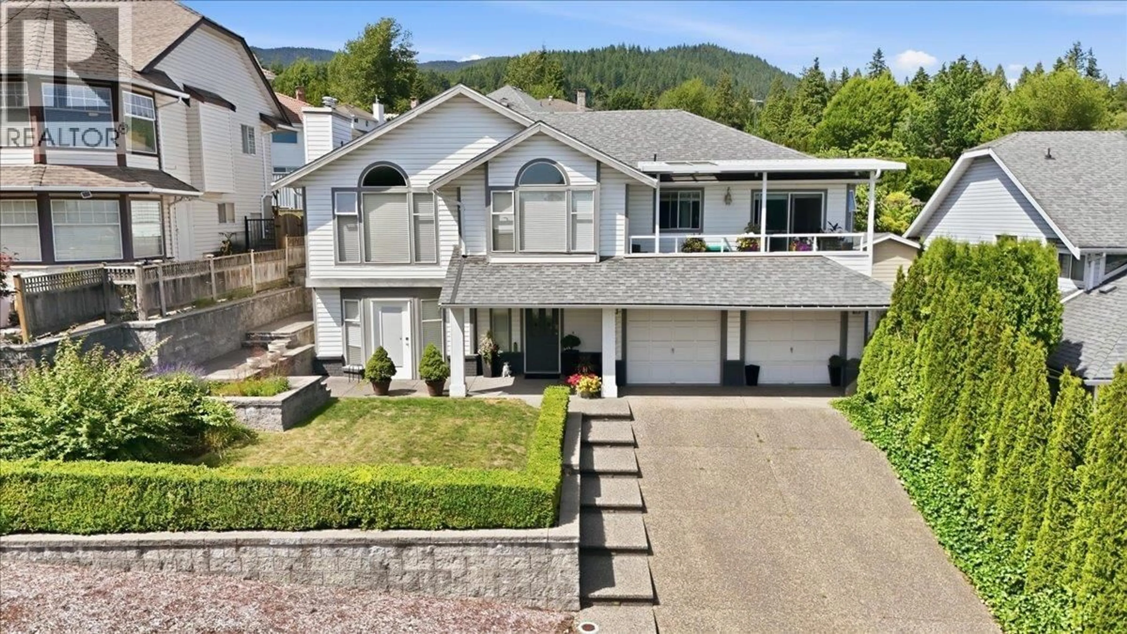 A pic from outside/outdoor area/front of a property/back of a property/a pic from drone, street for 2893 DELAHAYE DRIVE, Coquitlam British Columbia V3B7A4