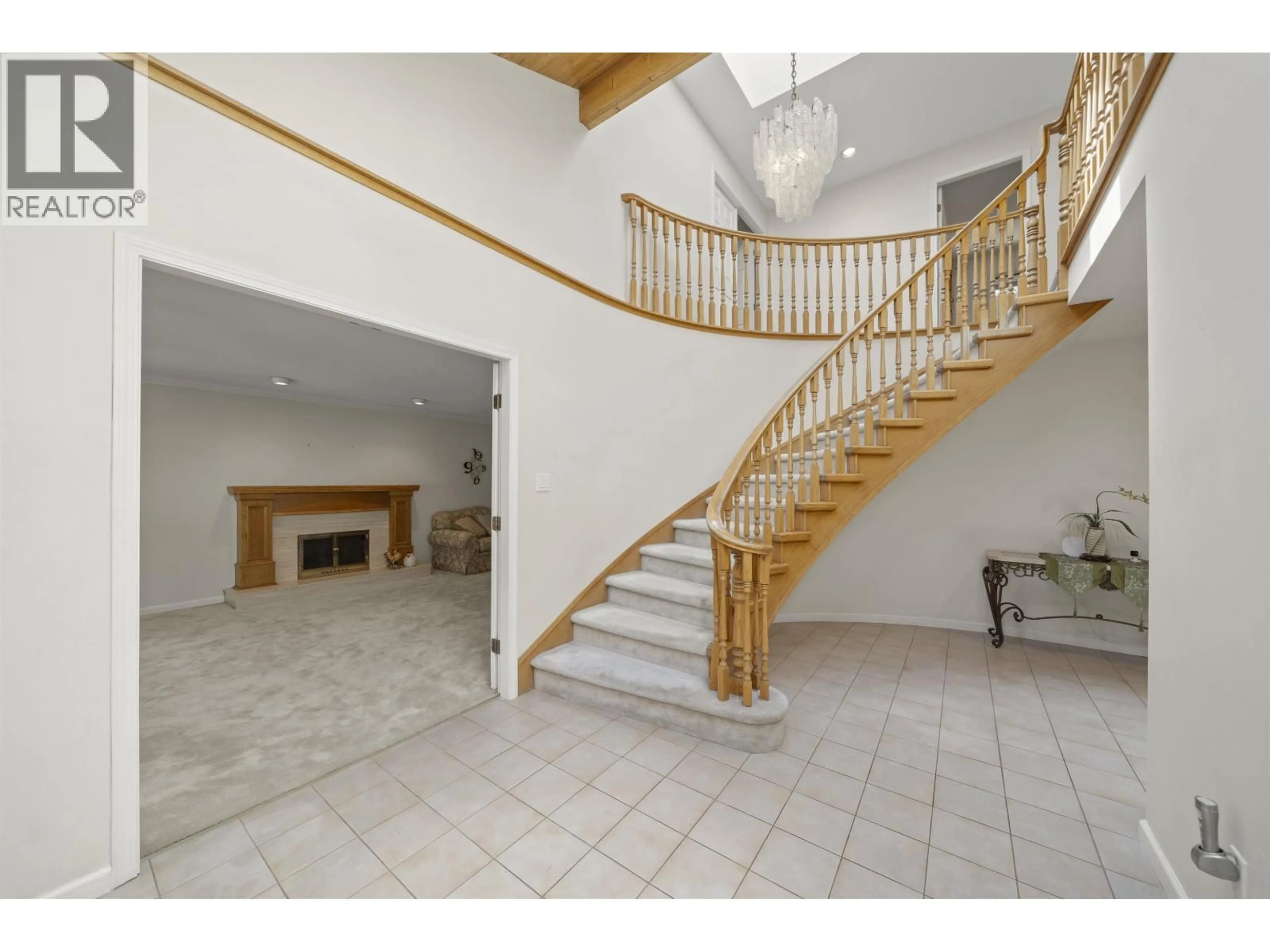 Indoor foyer for 8311 SUNNYWOOD DRIVE, Richmond British Columbia V6Y3G4