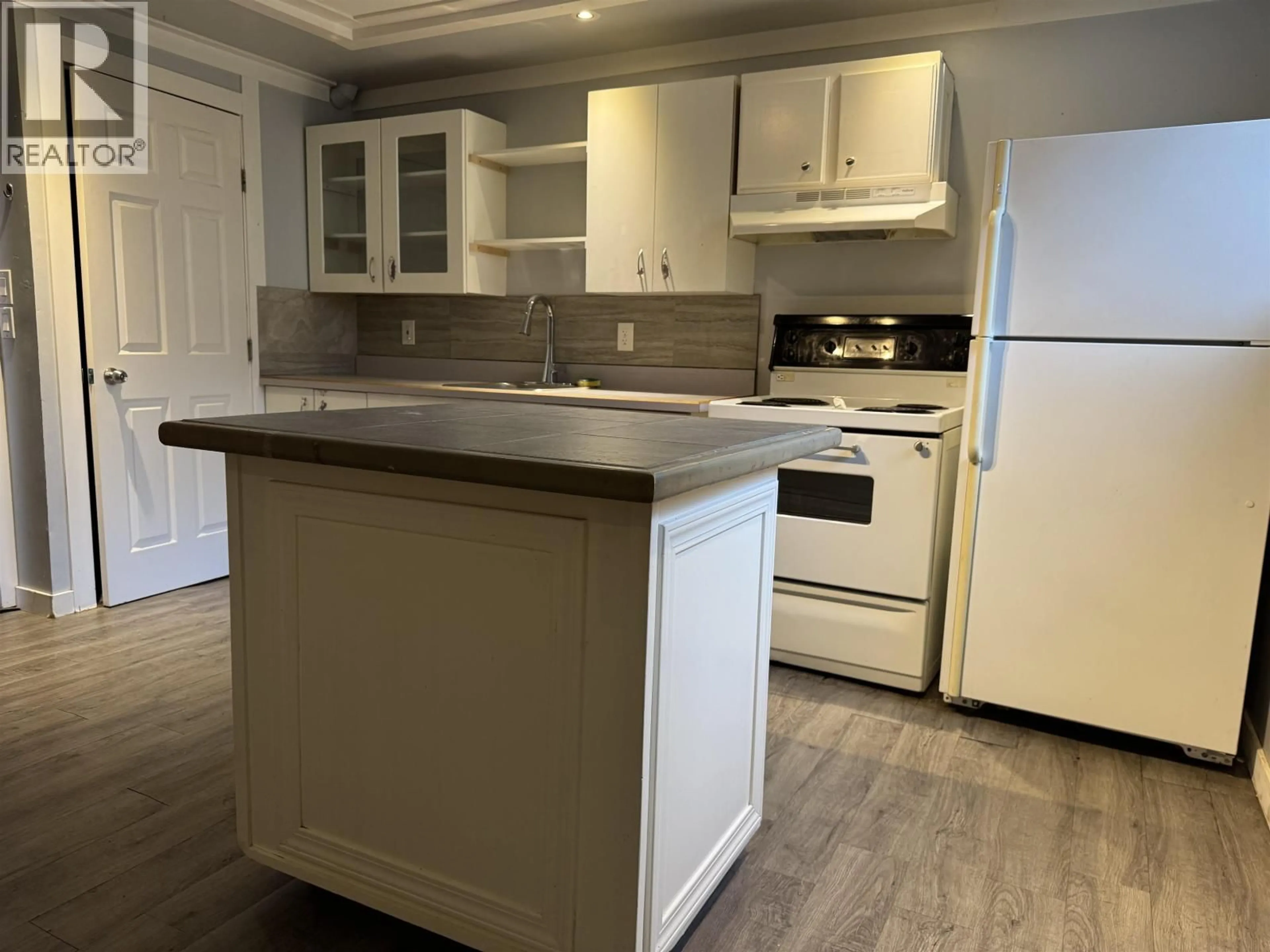 Standard kitchen, unknown for 2325 QUINCE STREET, Prince George British Columbia V2L5A8