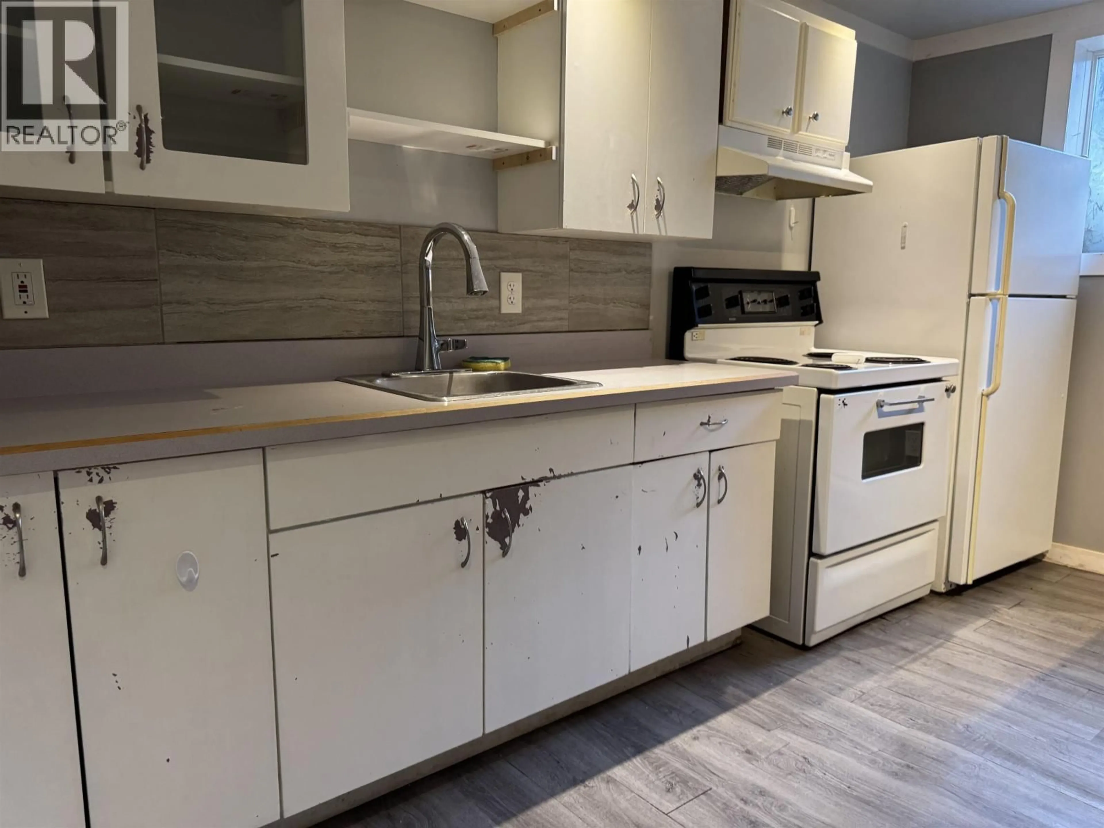 Standard kitchen, unknown for 2325 QUINCE STREET, Prince George British Columbia V2L5A8