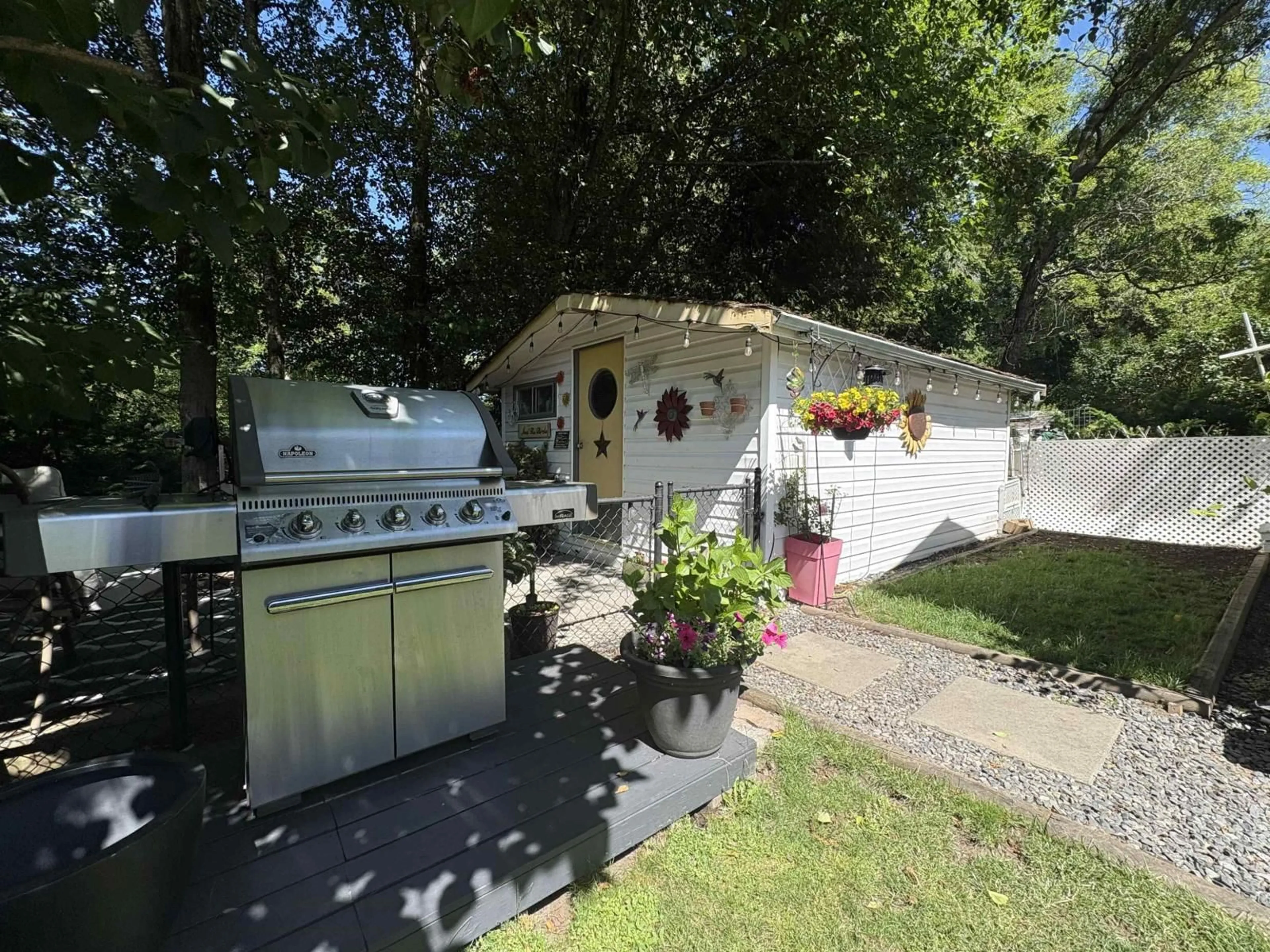 Patio, street for 25 - 2315 198 STREET, Langley British Columbia V2Z1Z1