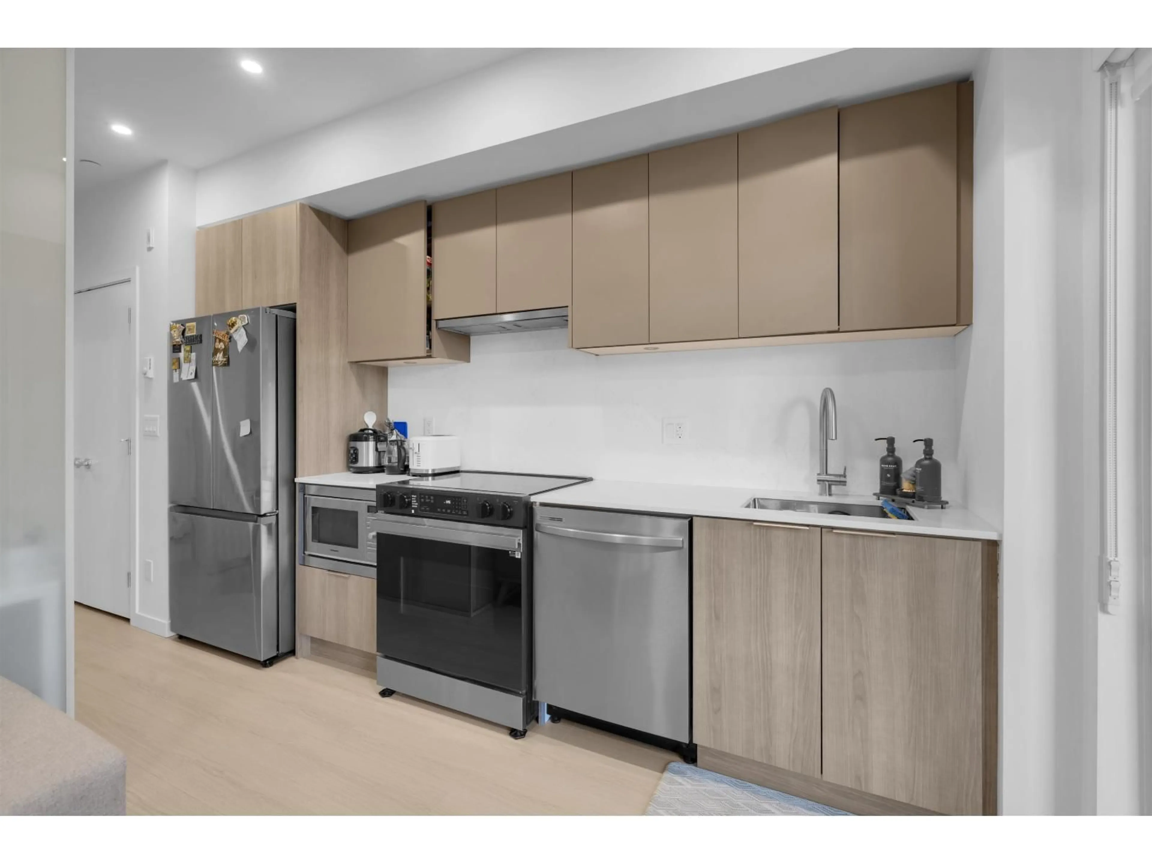 Standard kitchen, unknown for W213 - 10828 139A STREET, Surrey British Columbia V3R0H3
