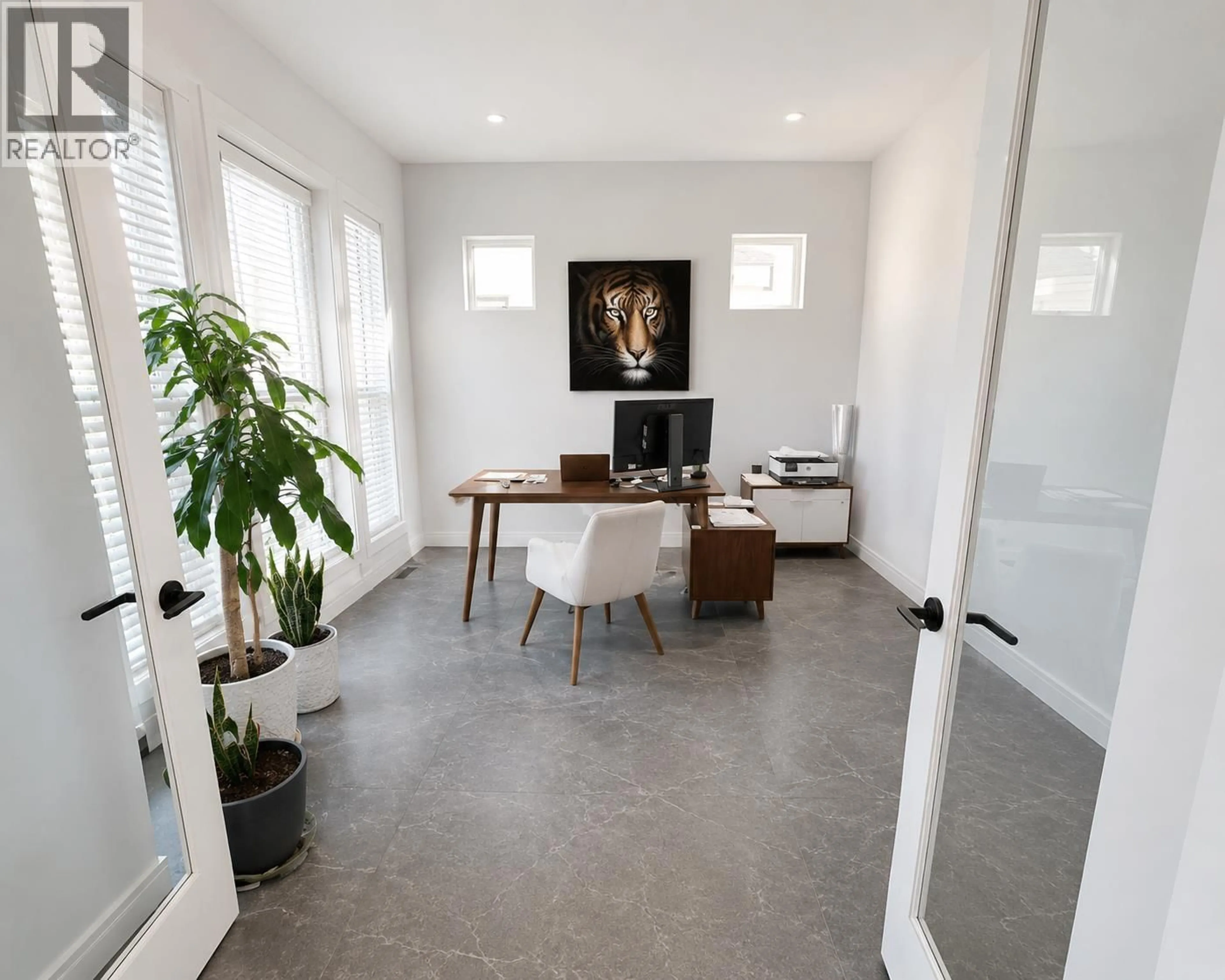 Indoor entryway for 11377 MCDOUGAL STREET, Maple Ridge British Columbia V2X4K6