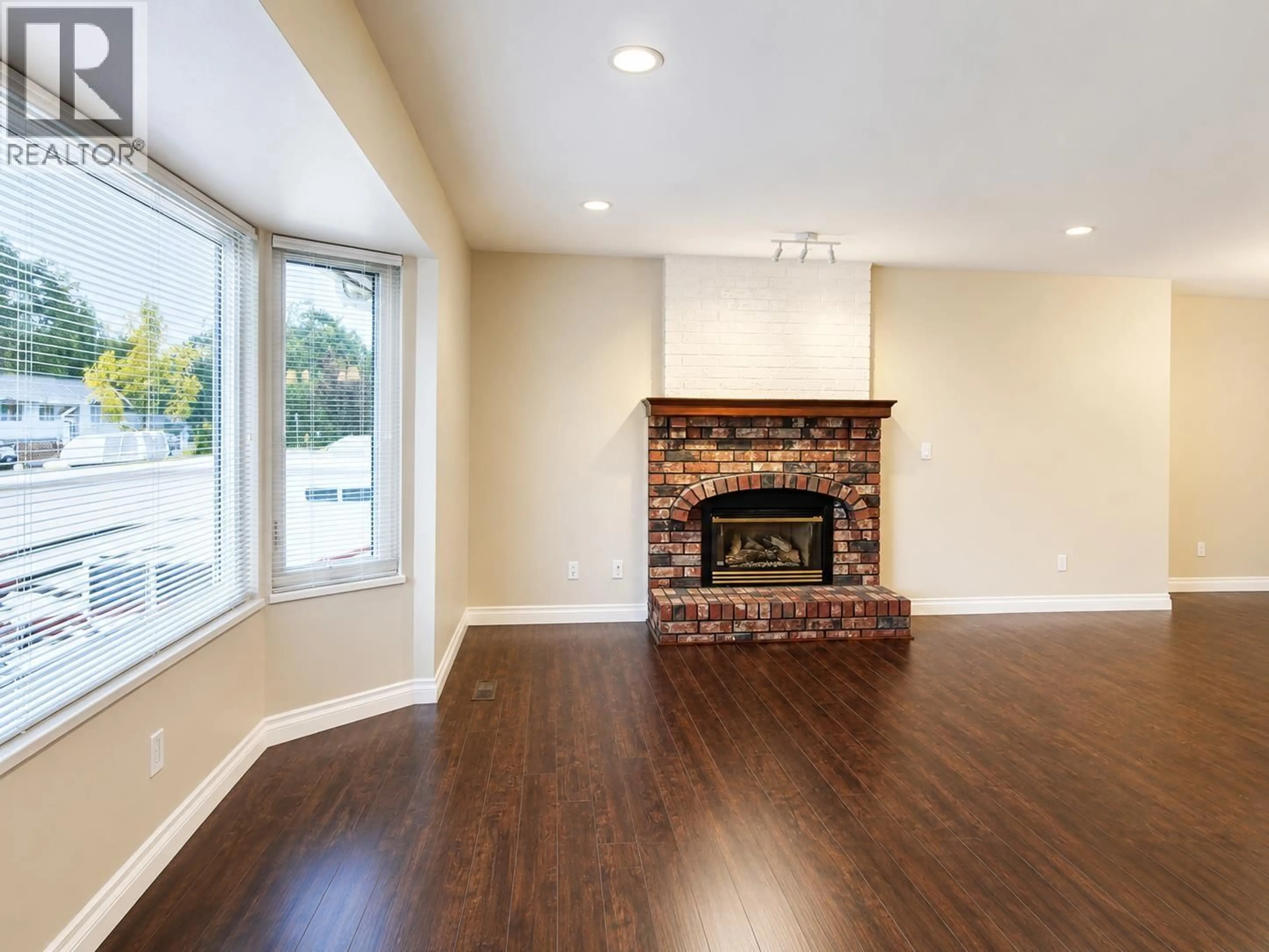 Living room with furniture, wood/laminate floor for 12355 GRAY STREET, Maple Ridge British Columbia V2X5V1