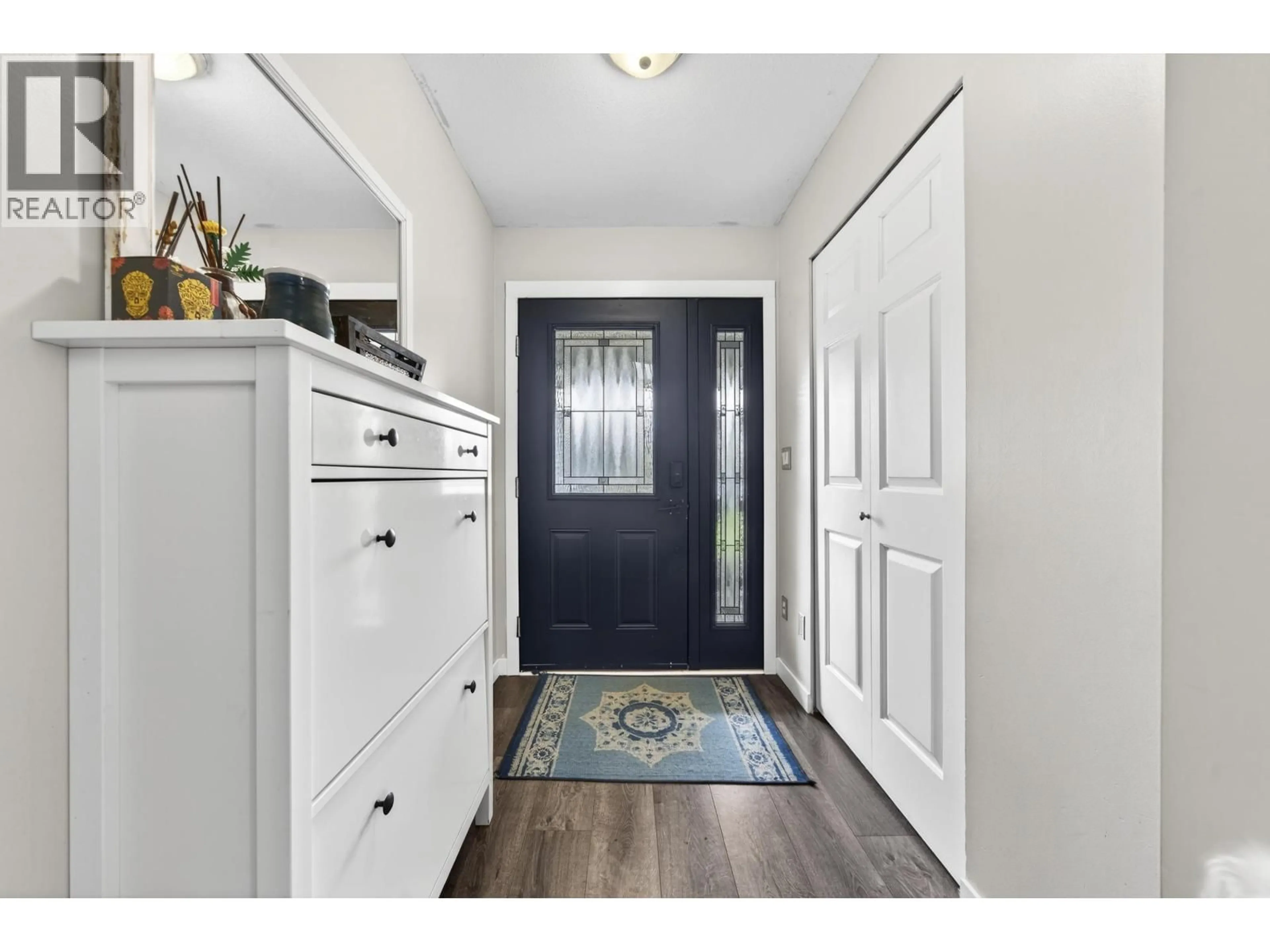 Indoor entryway for 22947 123B AVENUE, Maple Ridge British Columbia V2X0C4