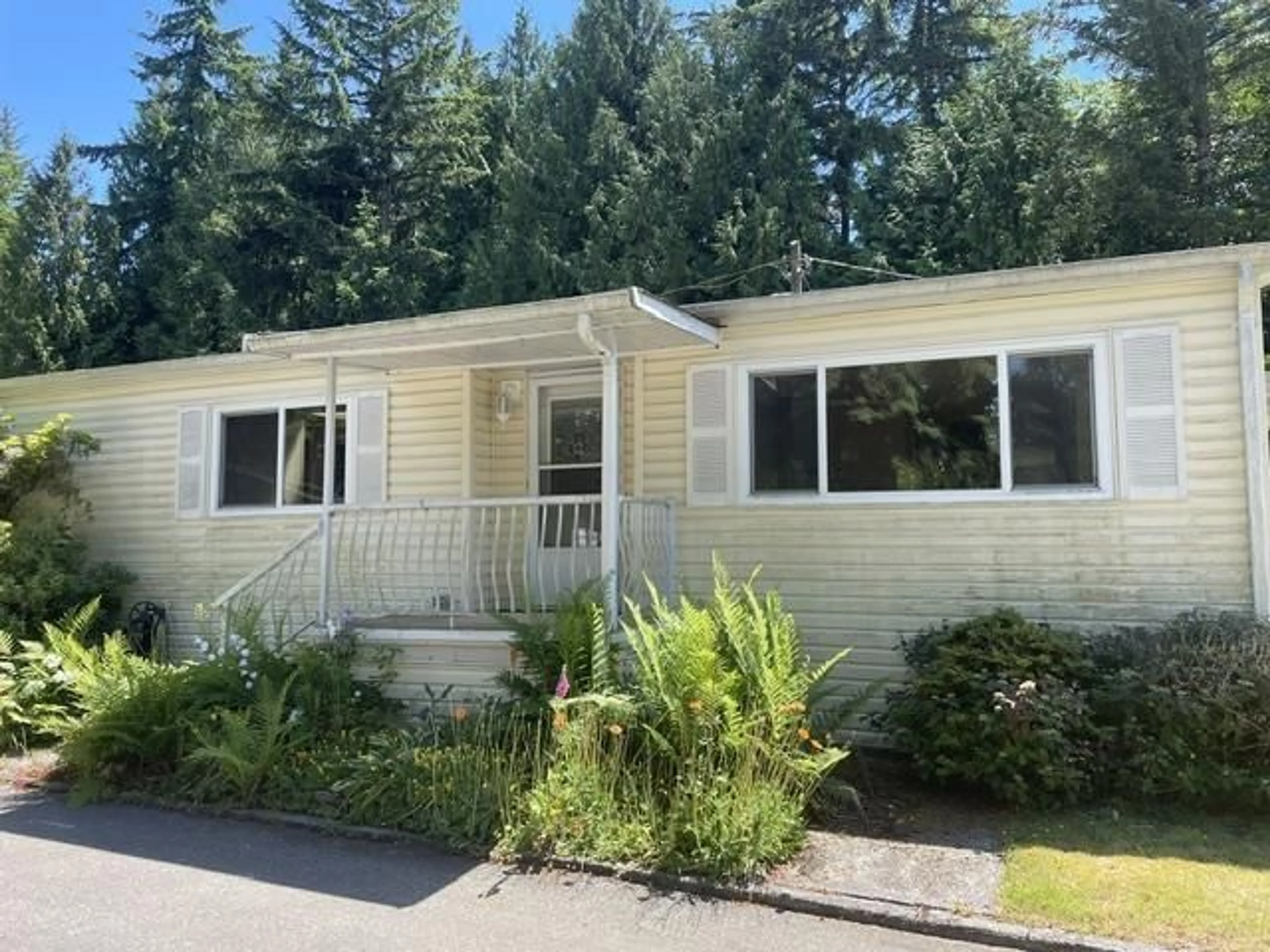 Home with vinyl exterior material, street for 69 - 3931 198 STREET, Langley British Columbia V3A1C9