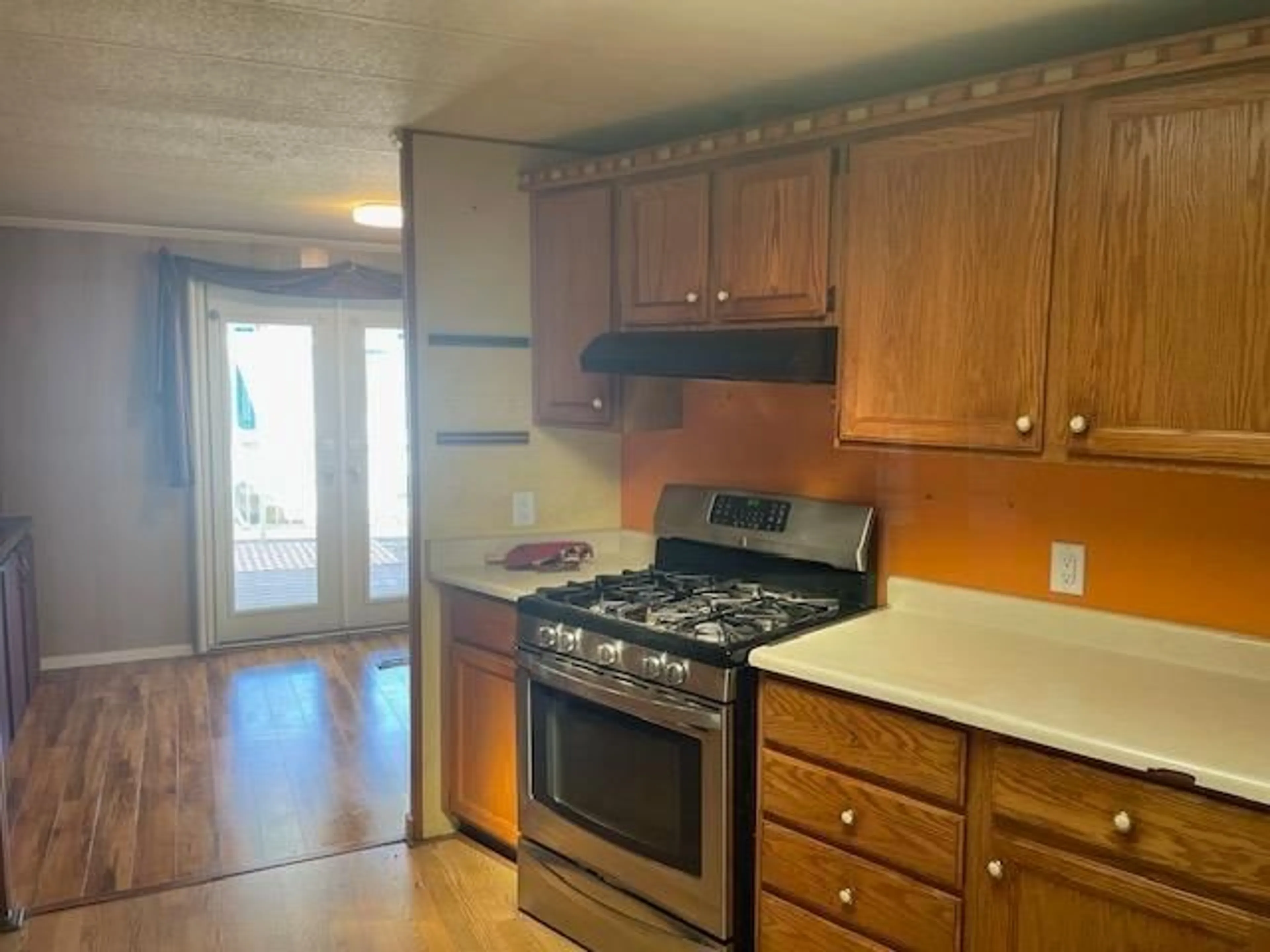 Standard kitchen, wood/laminate floor for 69 - 3931 198 STREET, Langley British Columbia V3A1C9