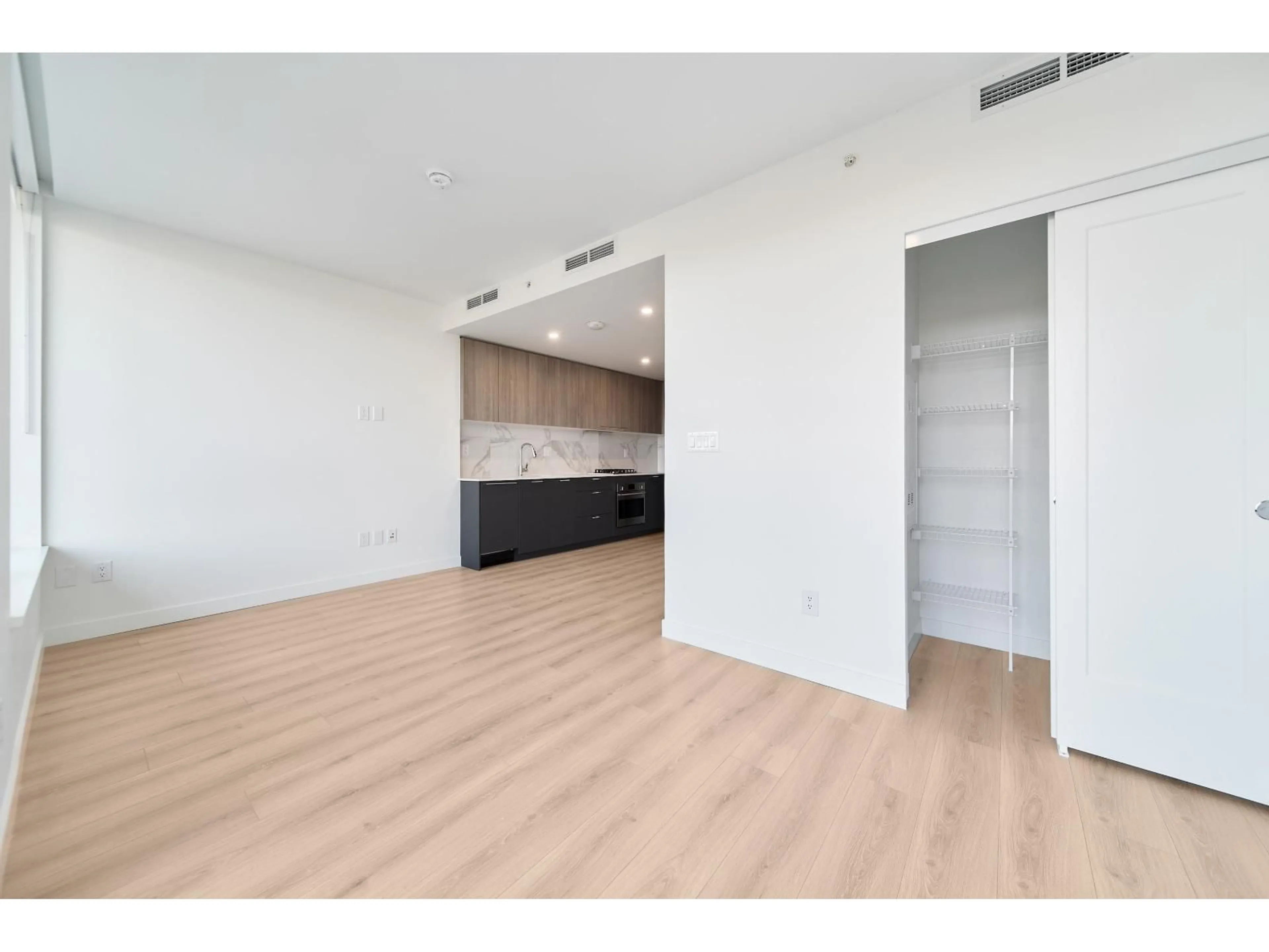 A pic of a room for 502 - 8551 201 STREET, Langley British Columbia V2Y3Y5