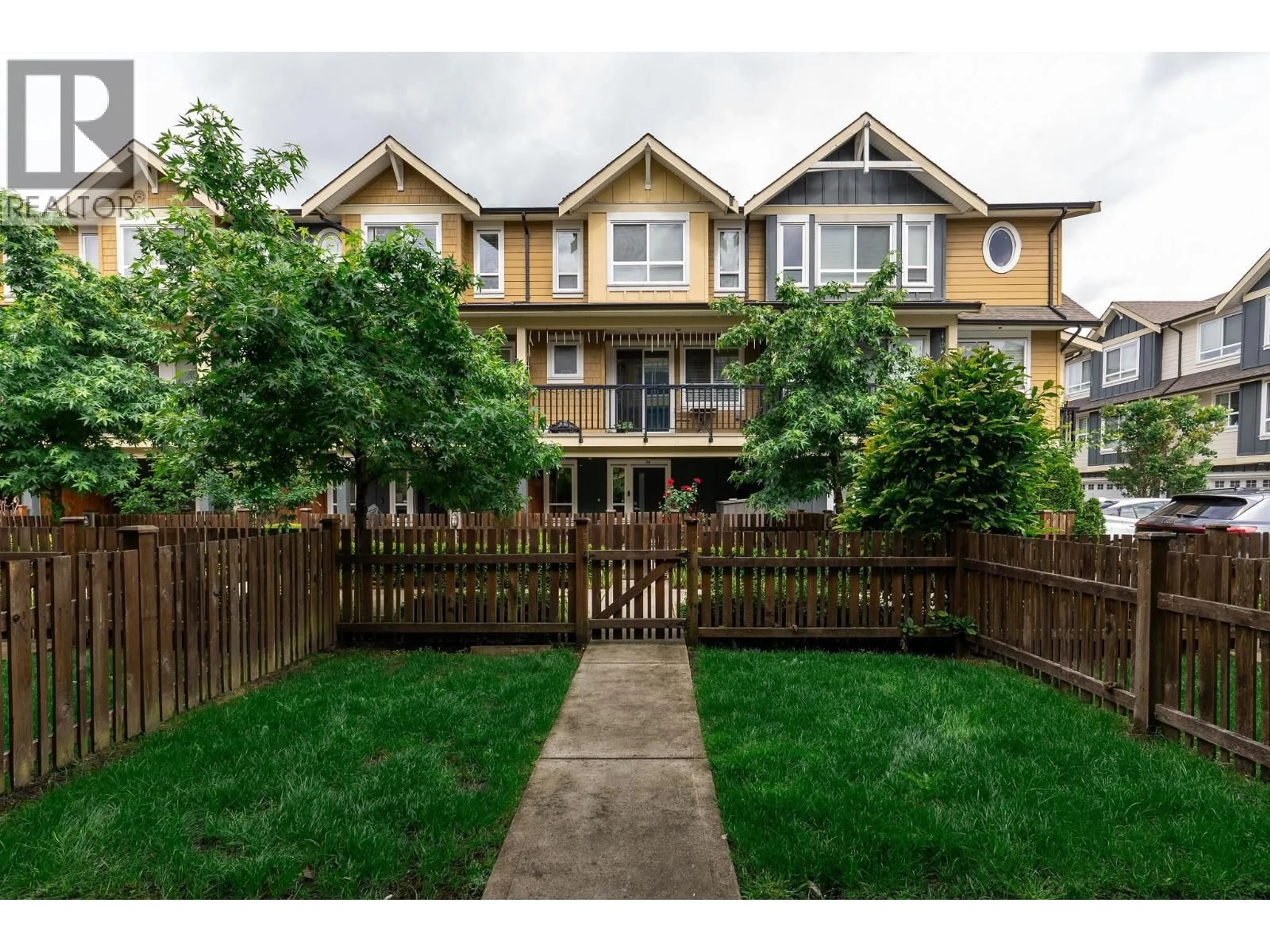 Patio, mountain view for 29 - 430 DUNCAN STREET, New Westminster British Columbia V3M0M2
