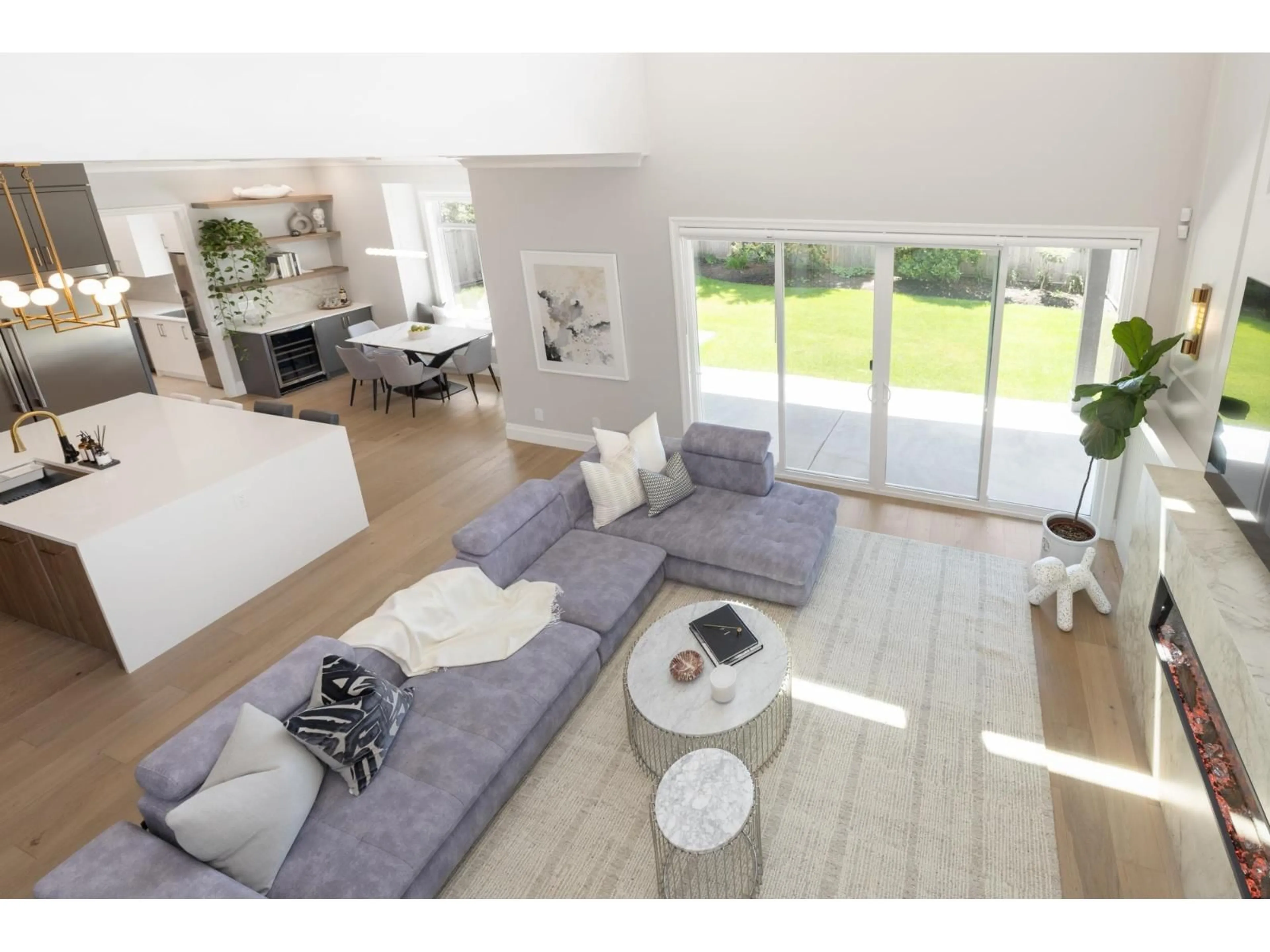 Living room with furniture, unknown for 14982 21 AVENUE, Surrey British Columbia V4A8G3