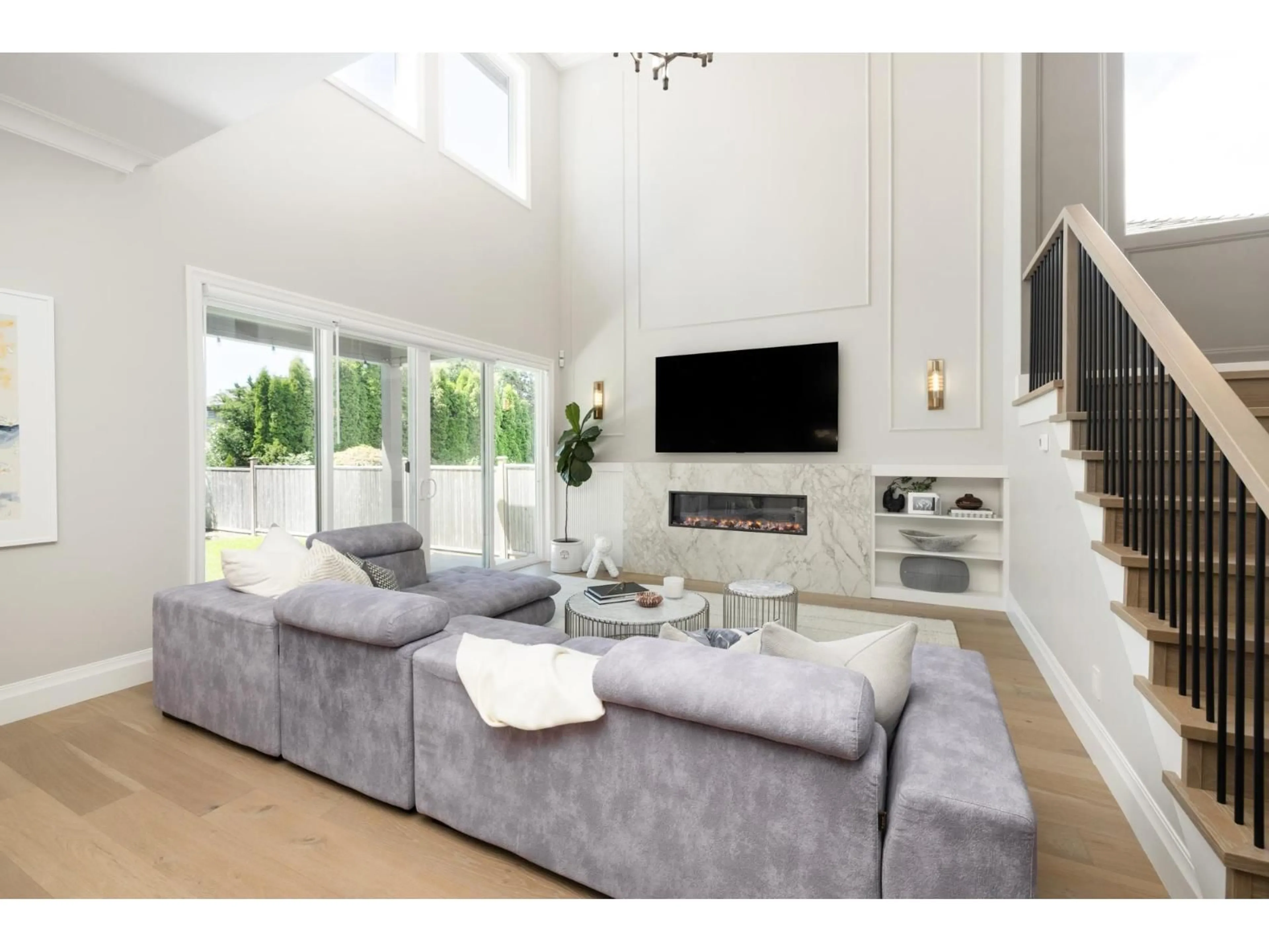 Living room with furniture, unknown for 14982 21 AVENUE, Surrey British Columbia V4A8G3