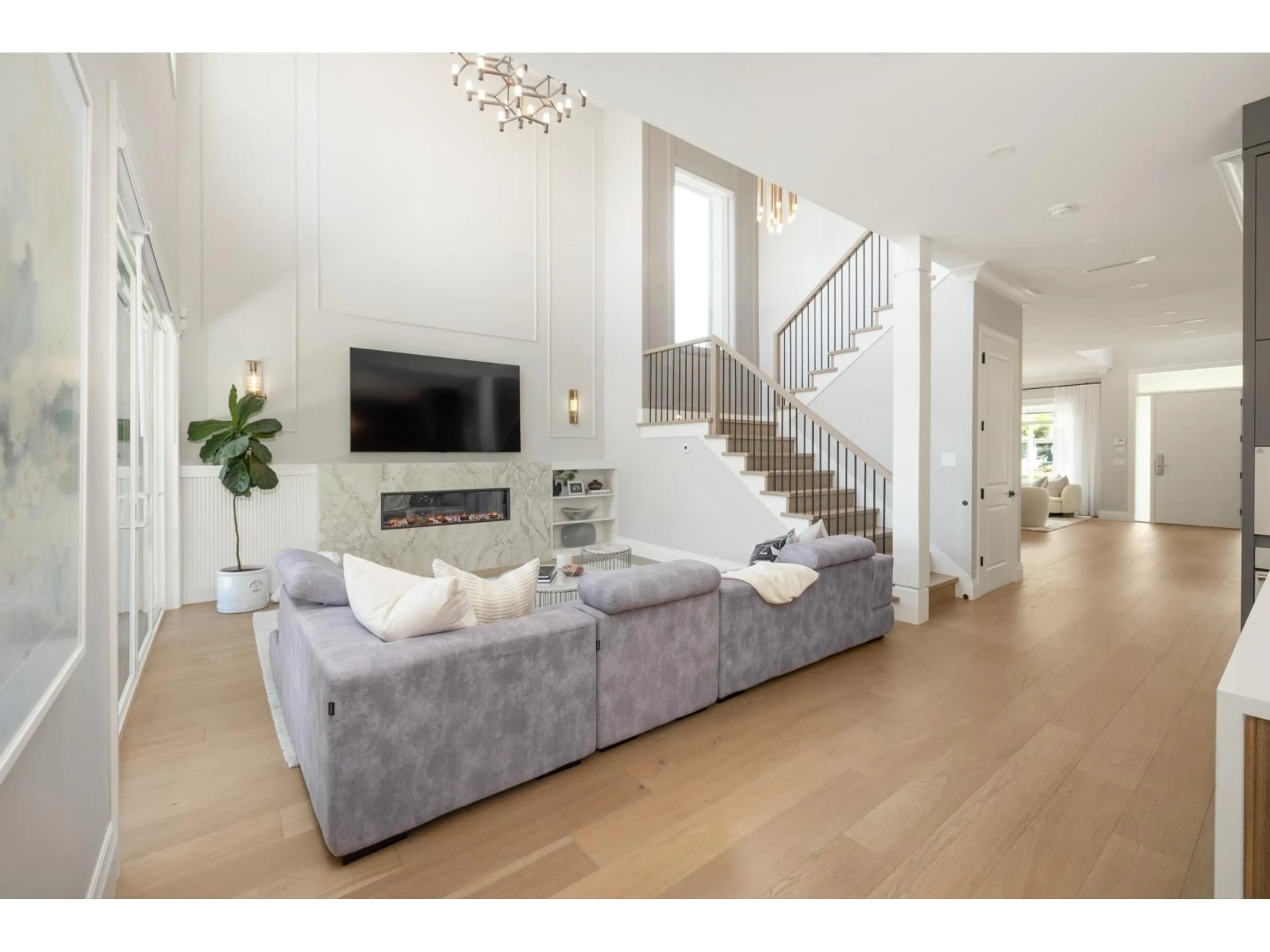 Unknown for 14982 21 AVENUE, Surrey British Columbia V4A8G3