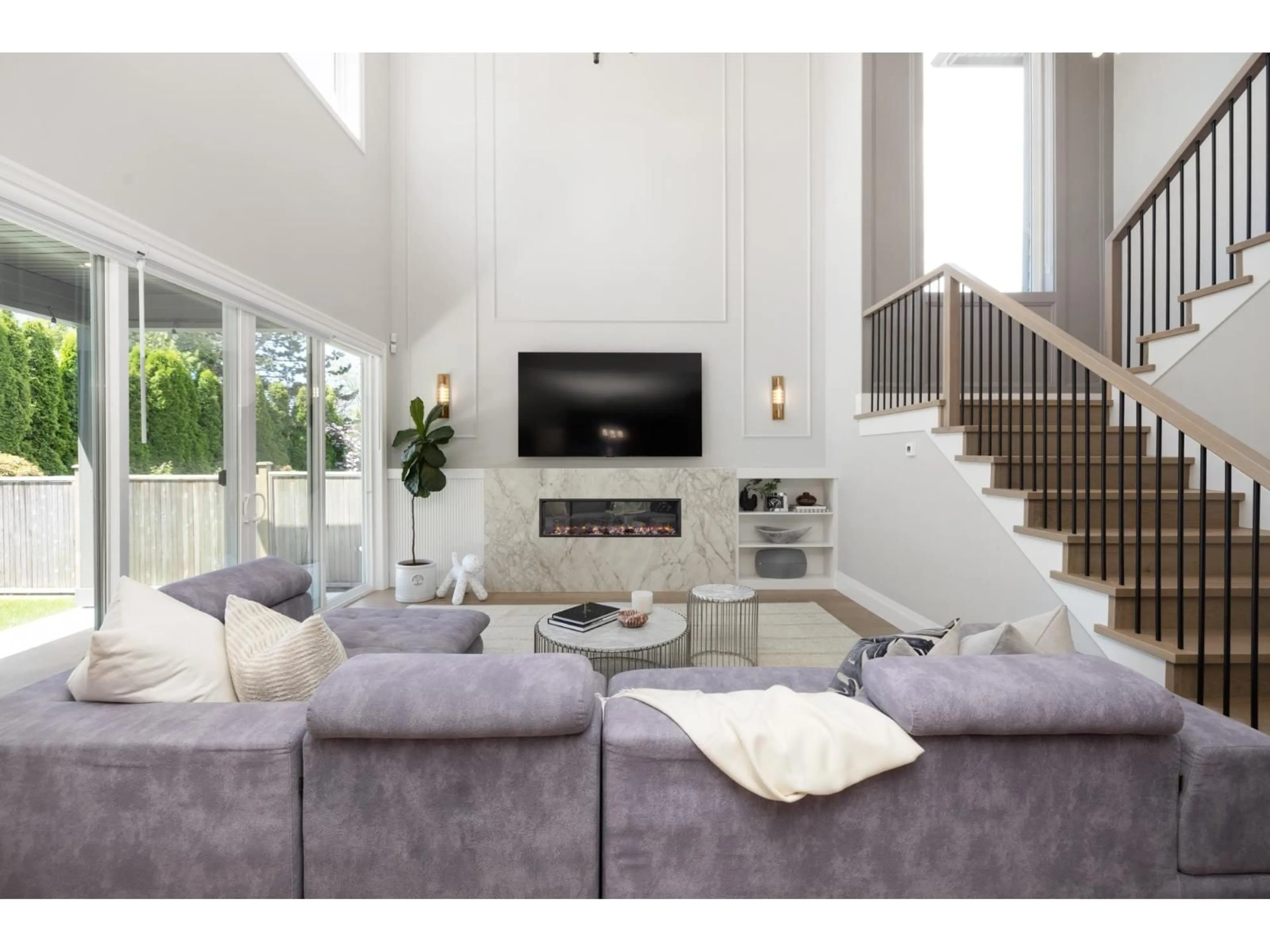 Living room with furniture, unknown for 14982 21 AVENUE, Surrey British Columbia V4A8G3