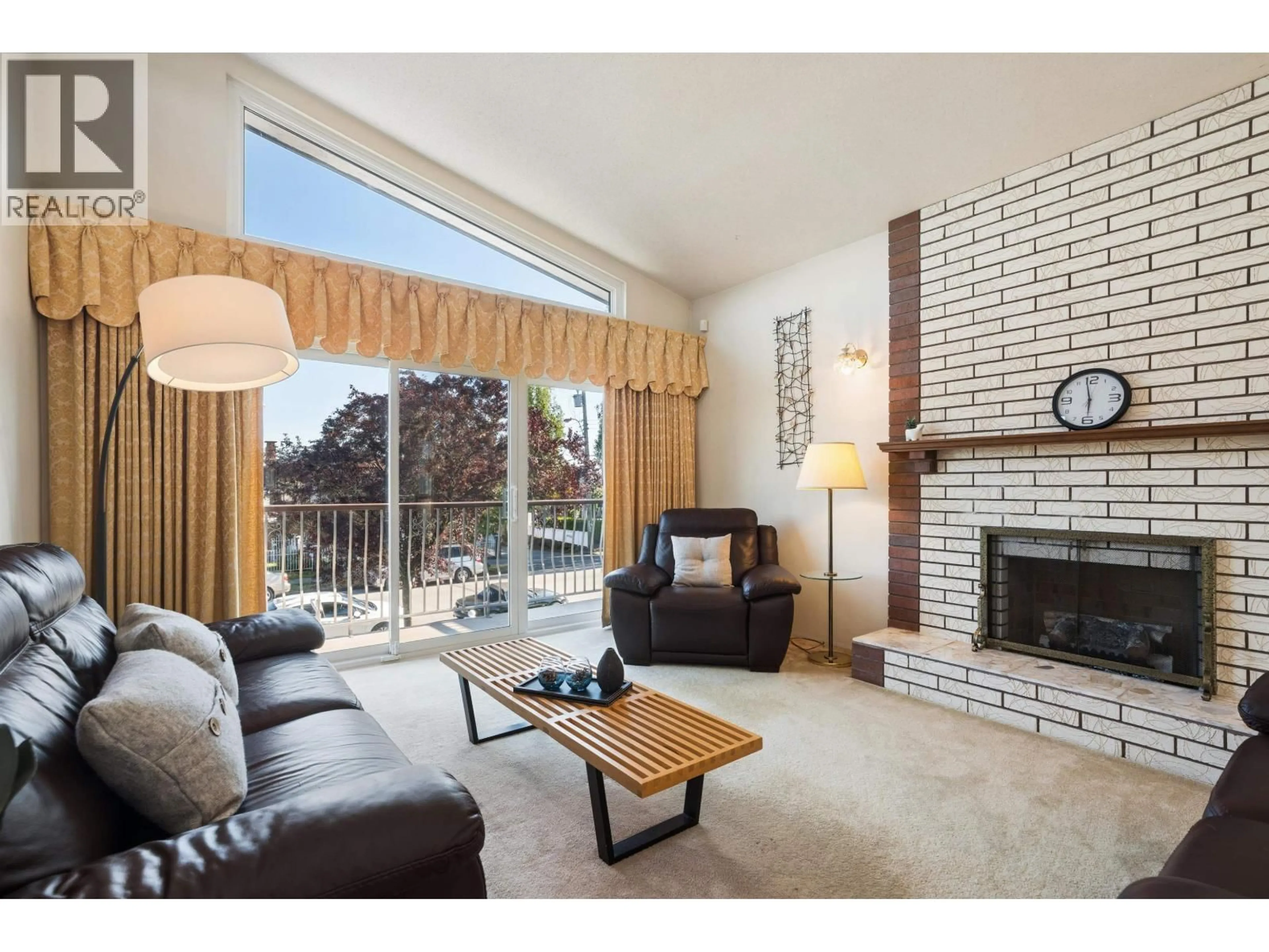 Living room with furniture, unknown for 2047 52ND AVENUE, Vancouver British Columbia V5P1W8