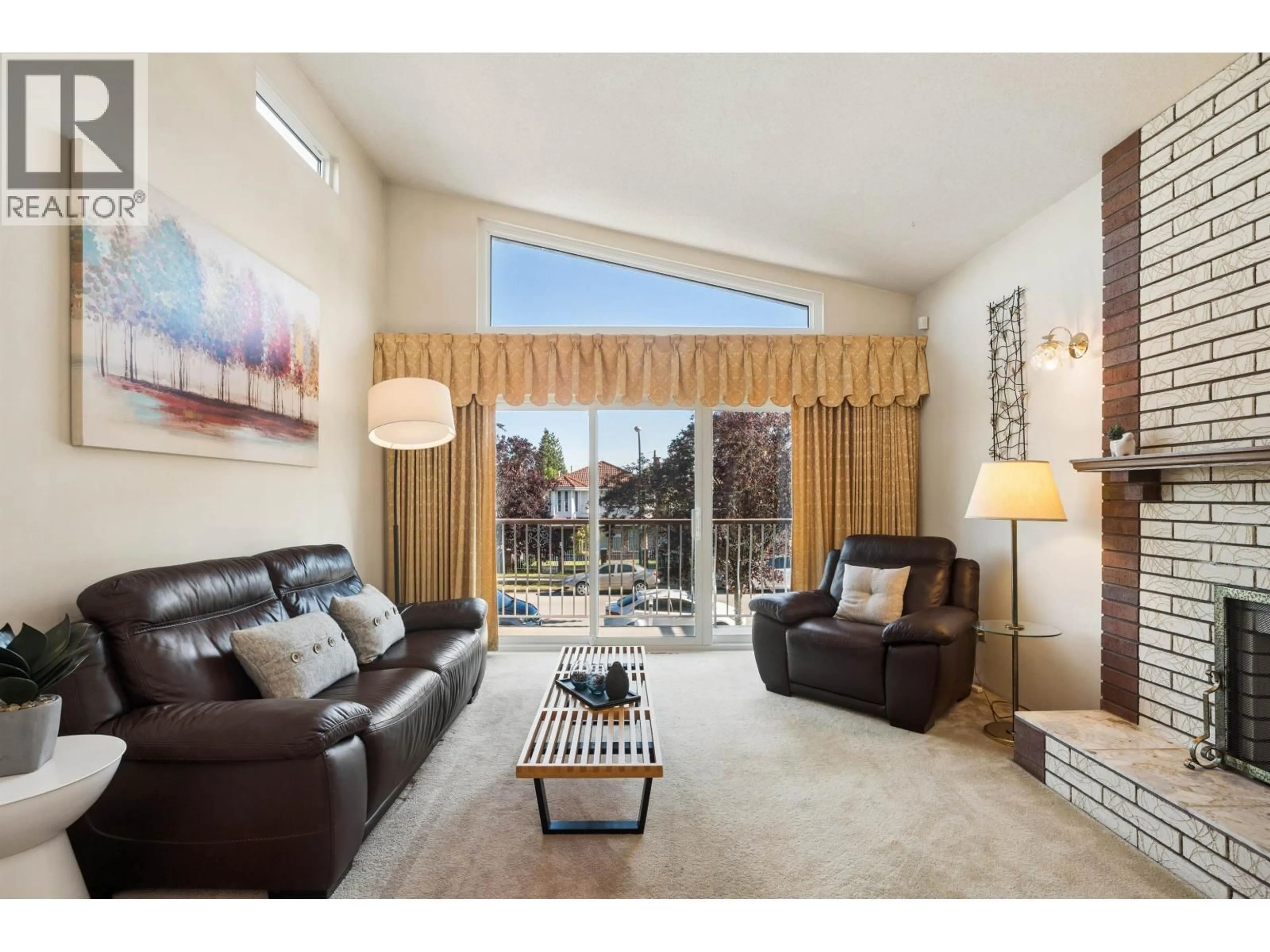 Living room with furniture, unknown for 2047 52ND AVENUE, Vancouver British Columbia V5P1W8