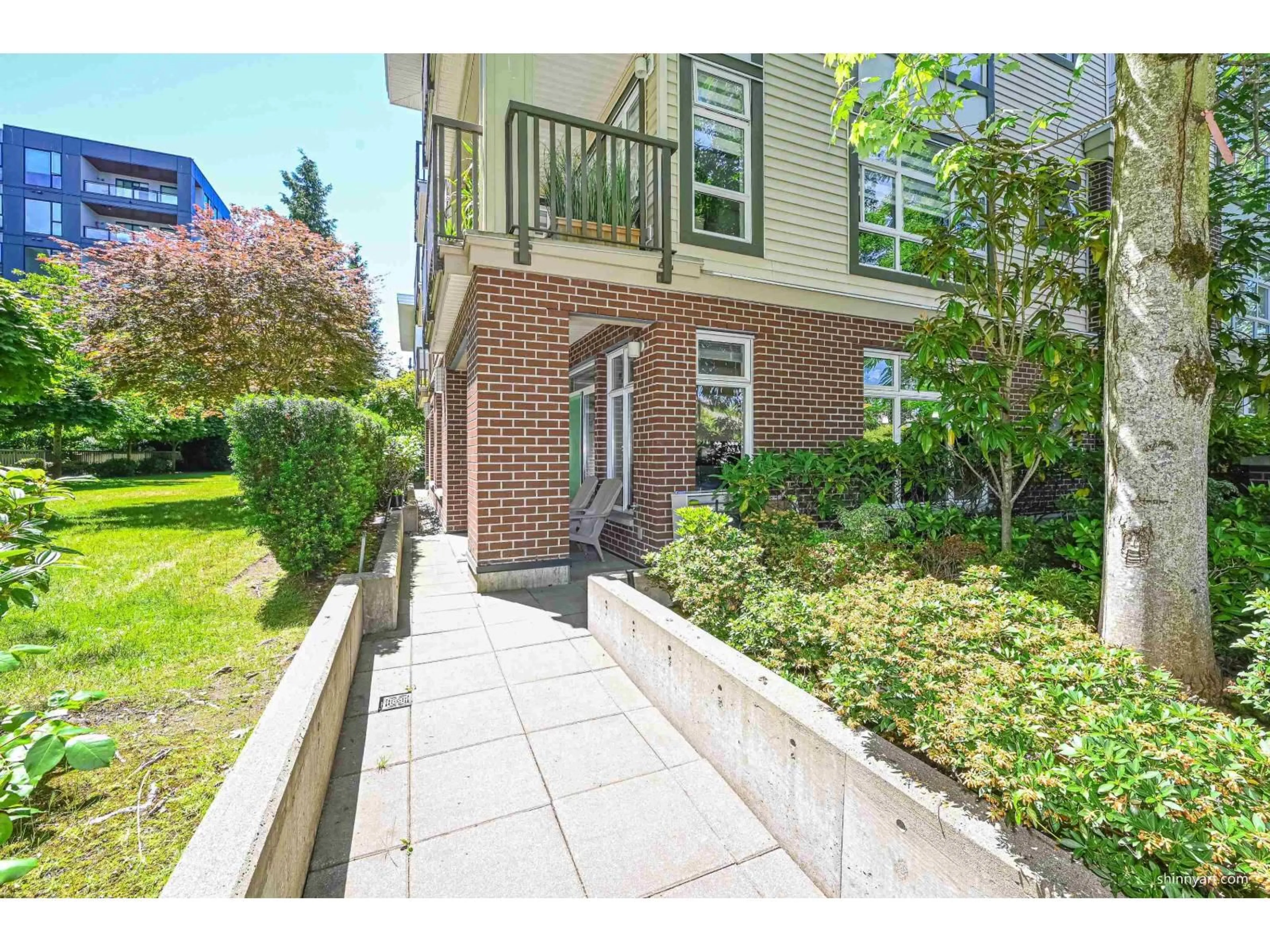 Unknown for 114 - 15168 19 AVENUE, Surrey British Columbia V4A0A5