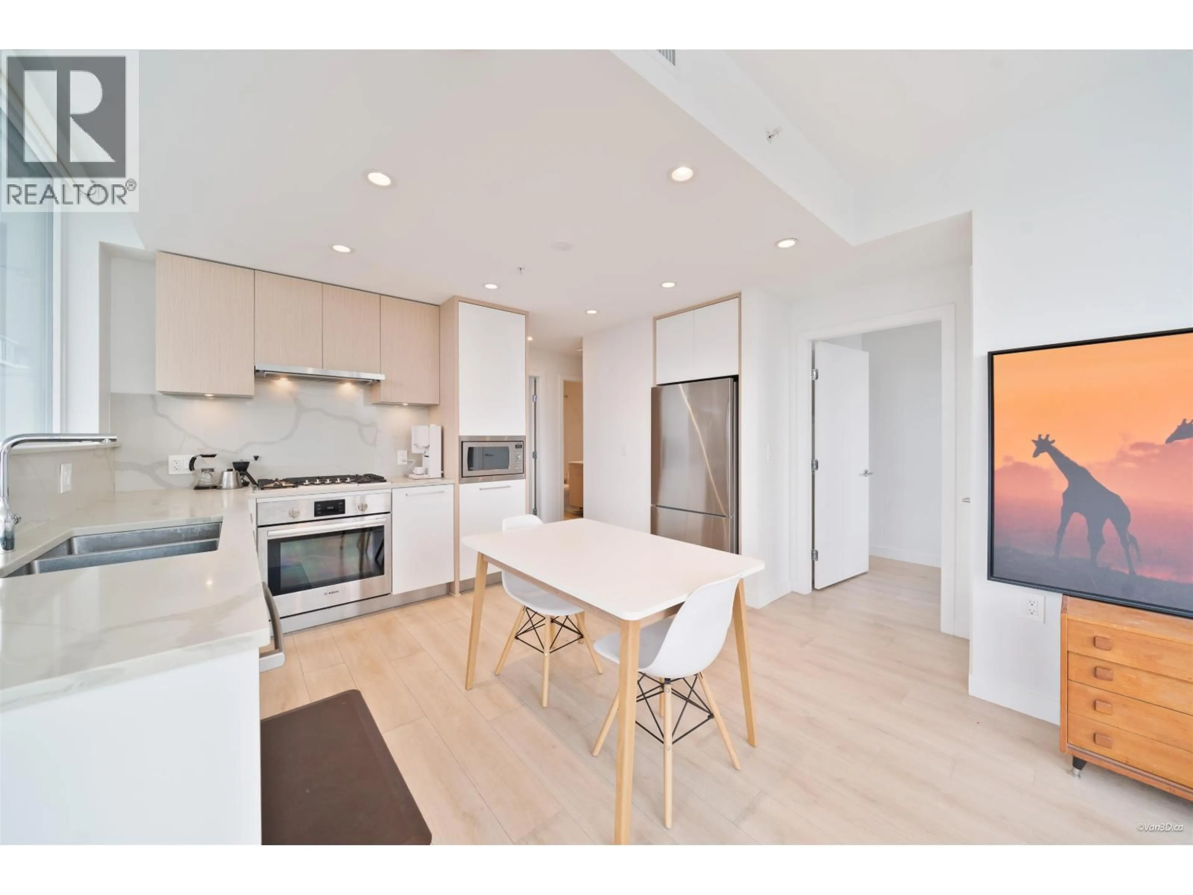 Open concept kitchen, unknown for 510 - 567 CLARKE ROAD, Coquitlam British Columbia V3J0K7