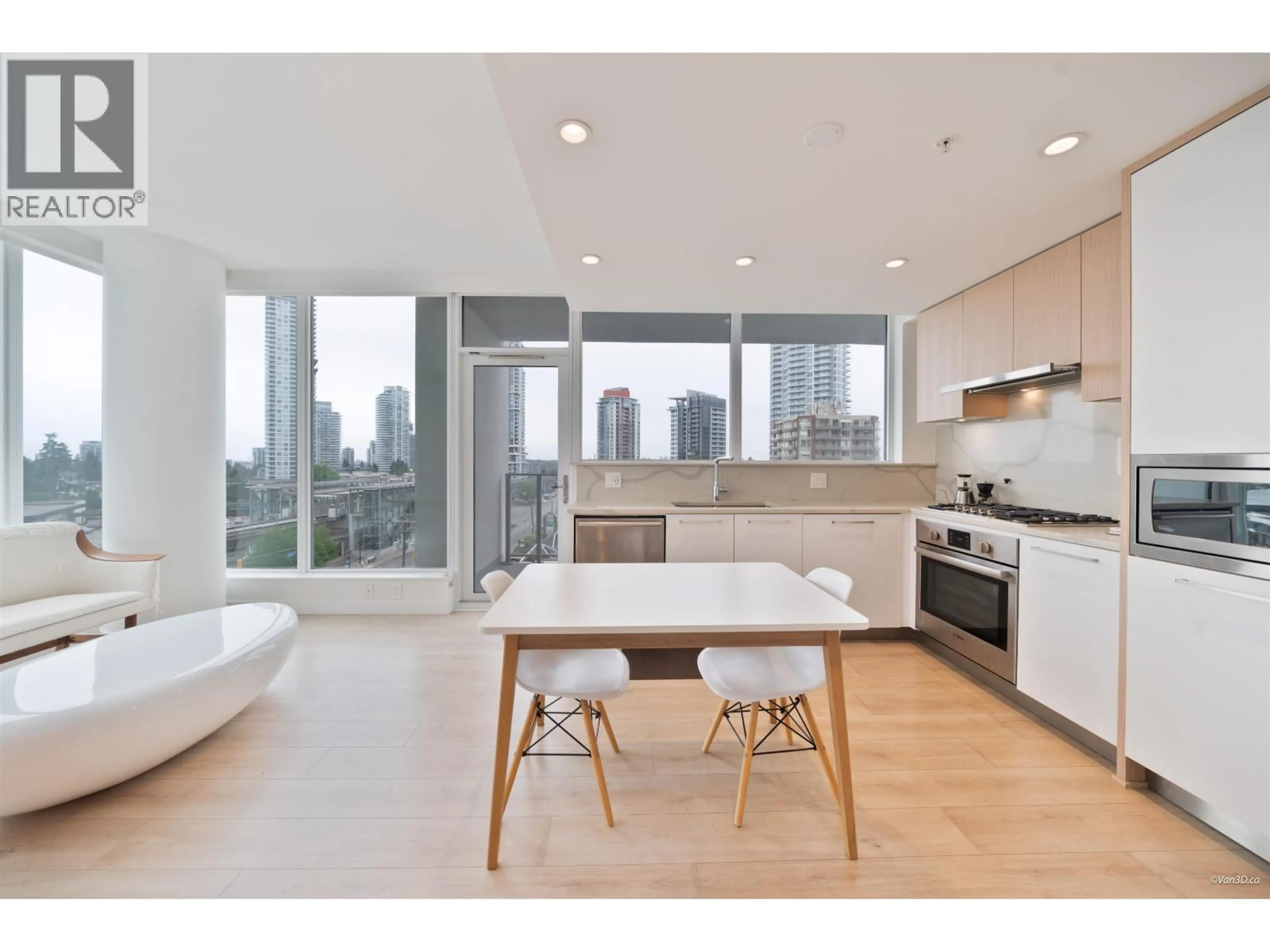 Open concept kitchen, unknown for 510 - 567 CLARKE ROAD, Coquitlam British Columbia V3J0K7
