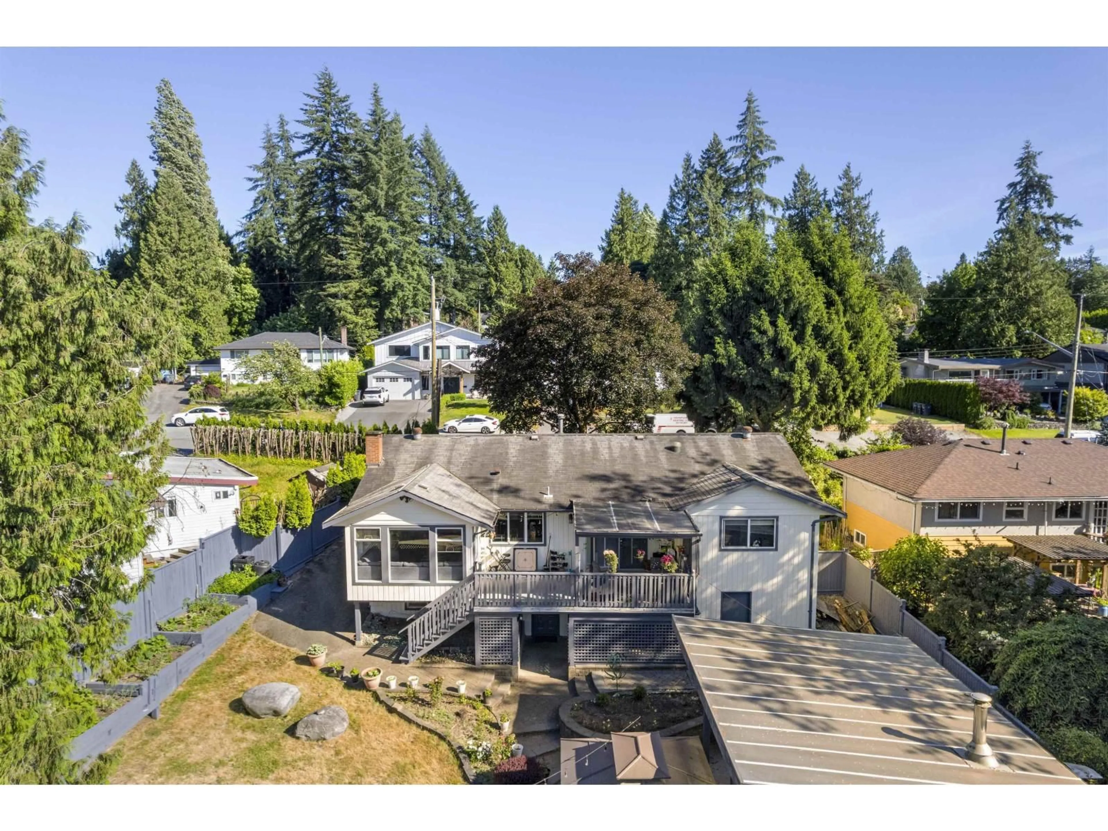 A pic from outside/outdoor area/front of a property/back of a property/a pic from drone, mountain view for 11399 LOUGHREN DRIVE SOUTH, Surrey British Columbia V3R4Z5