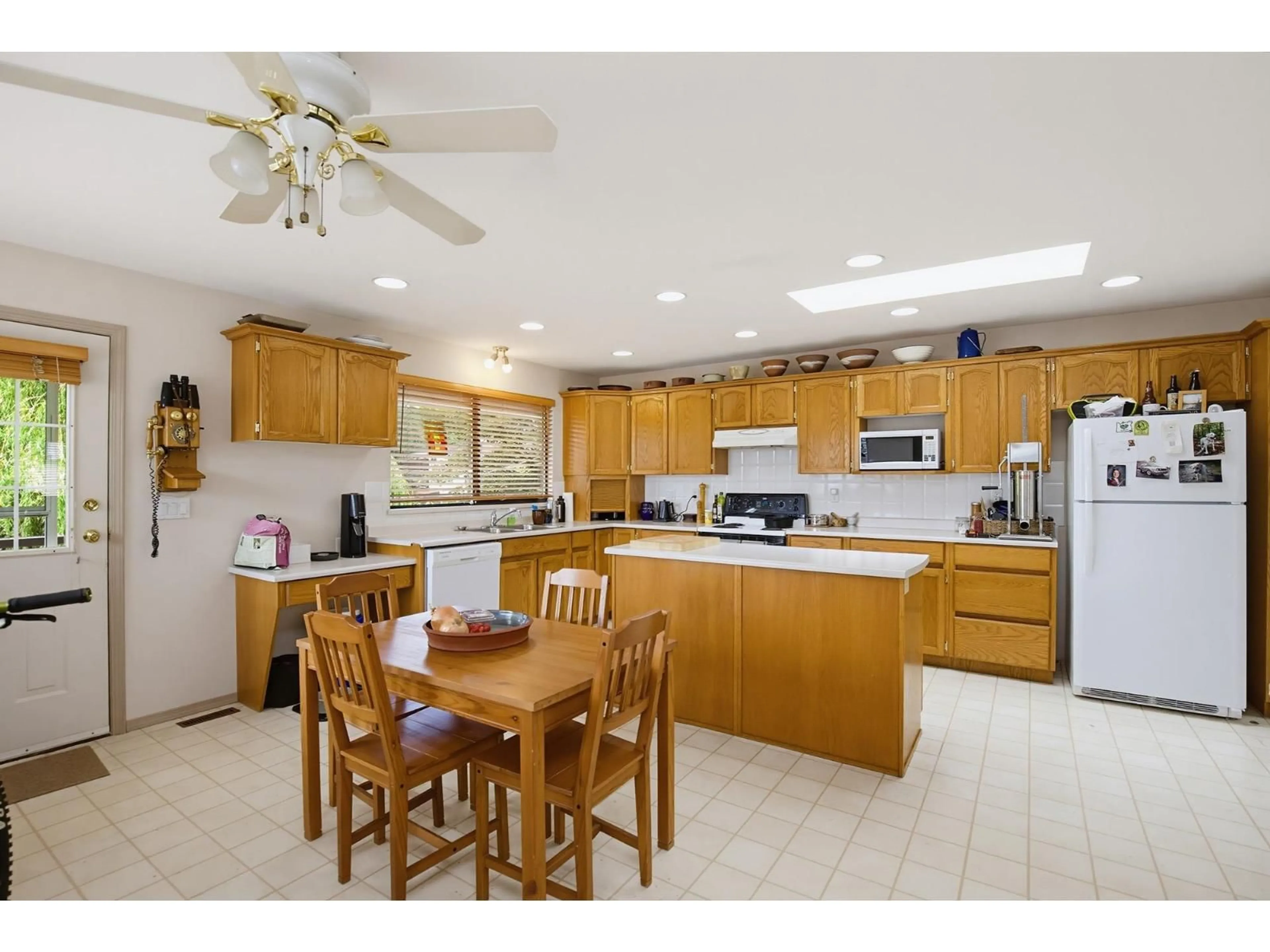Unknown for 32868 ORCHID CRESCENT, Mission British Columbia V2V4K4
