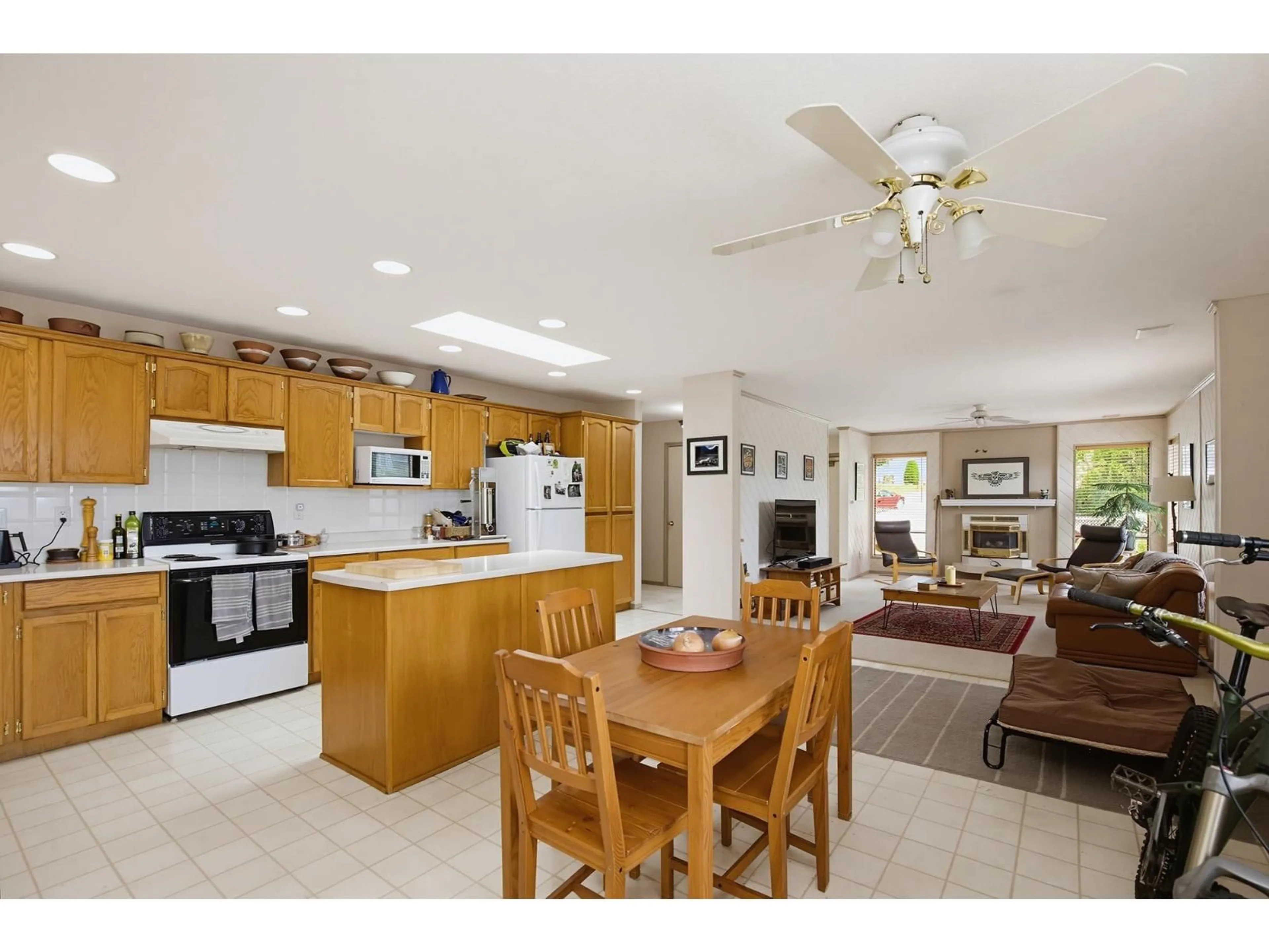 Unknown for 32868 ORCHID CRESCENT, Mission British Columbia V2V4K4