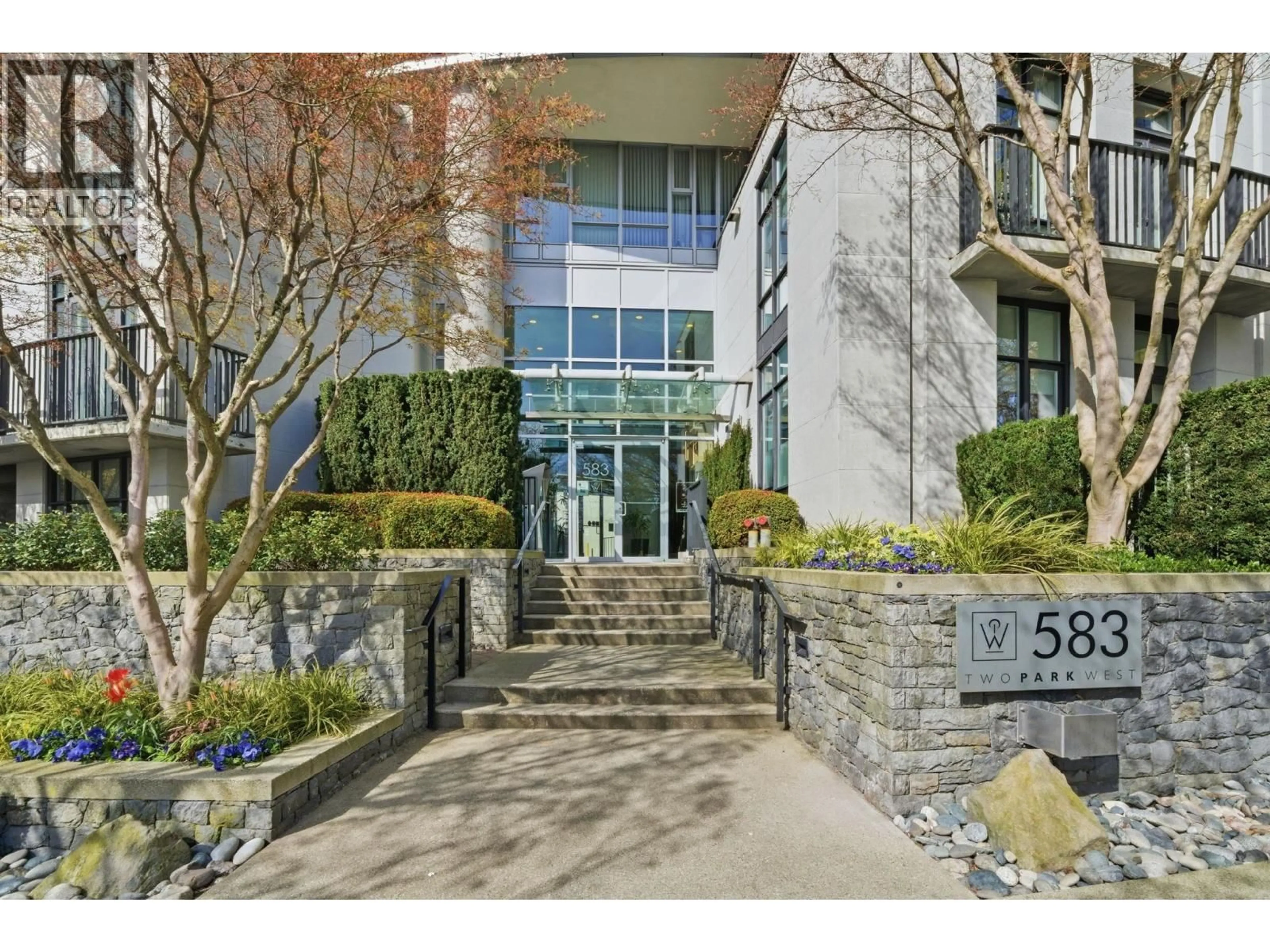 Indoor foyer for 306 - 583 BEACH CRESCENT, Vancouver British Columbia V6Z3E6