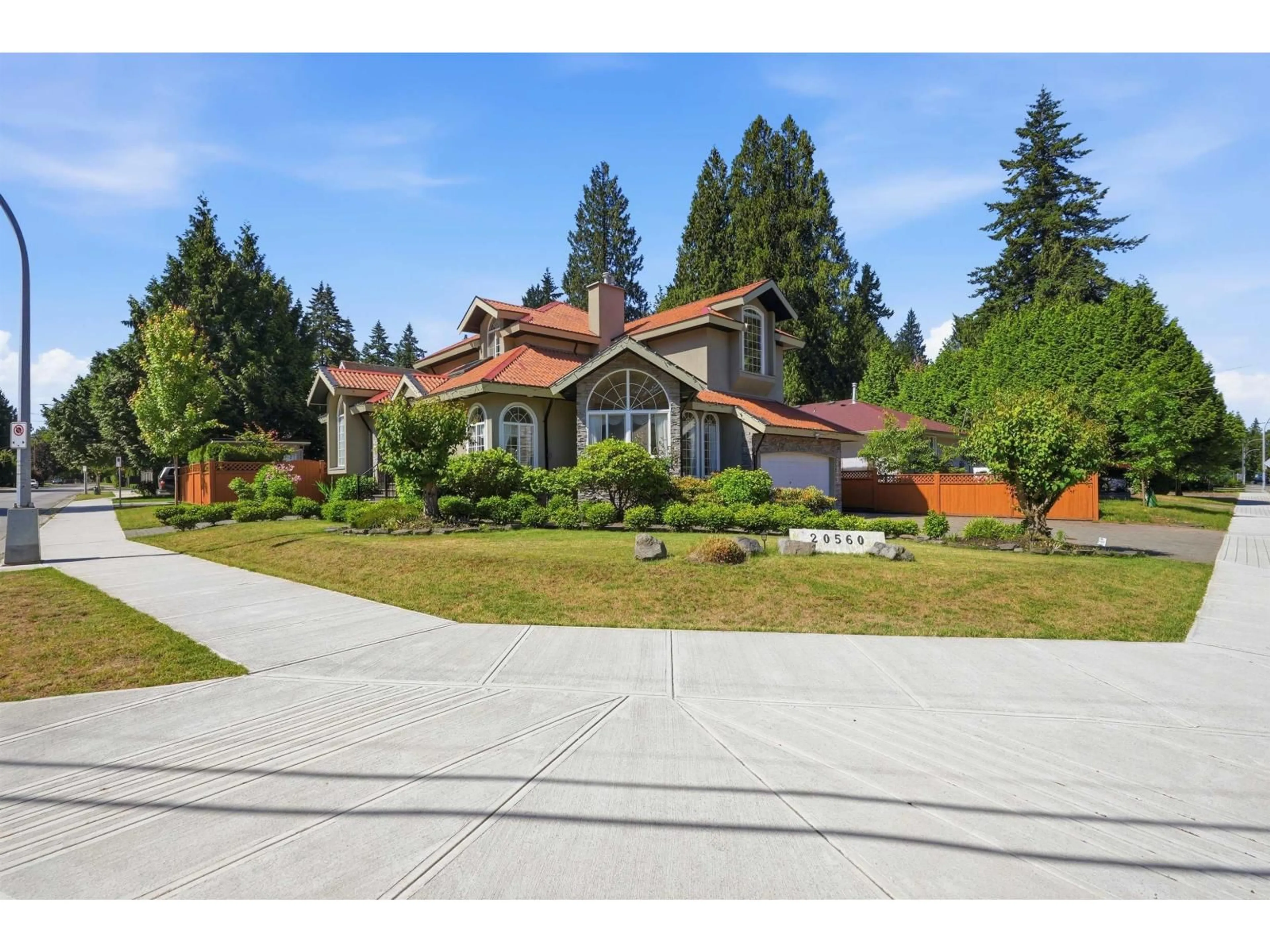 Unknown for 20560 46A AVENUE, Langley British Columbia V3A3J8