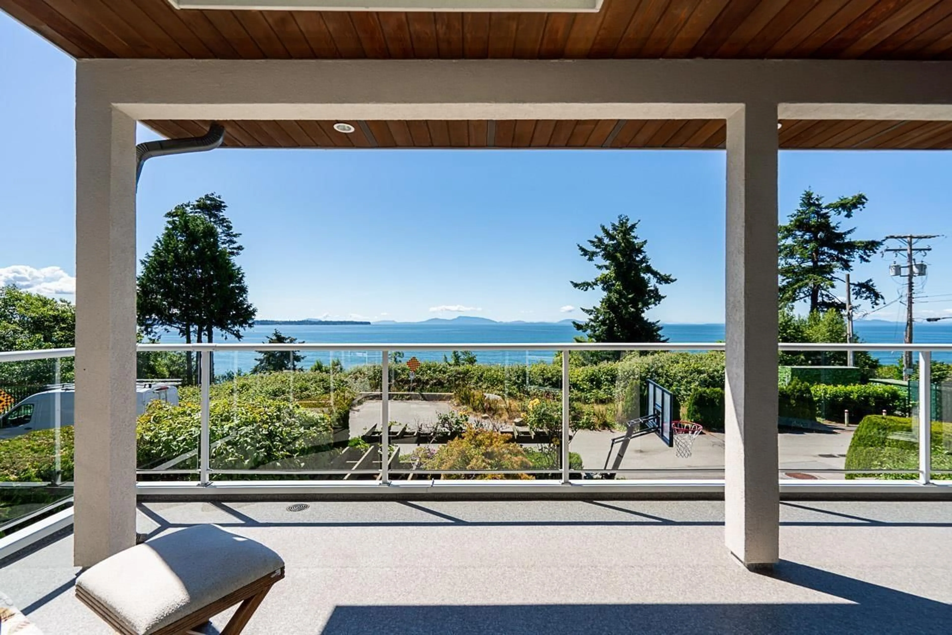 Patio, water/lake/river/ocean view for 13289 12B AVENUE, Surrey British Columbia V4A1C2