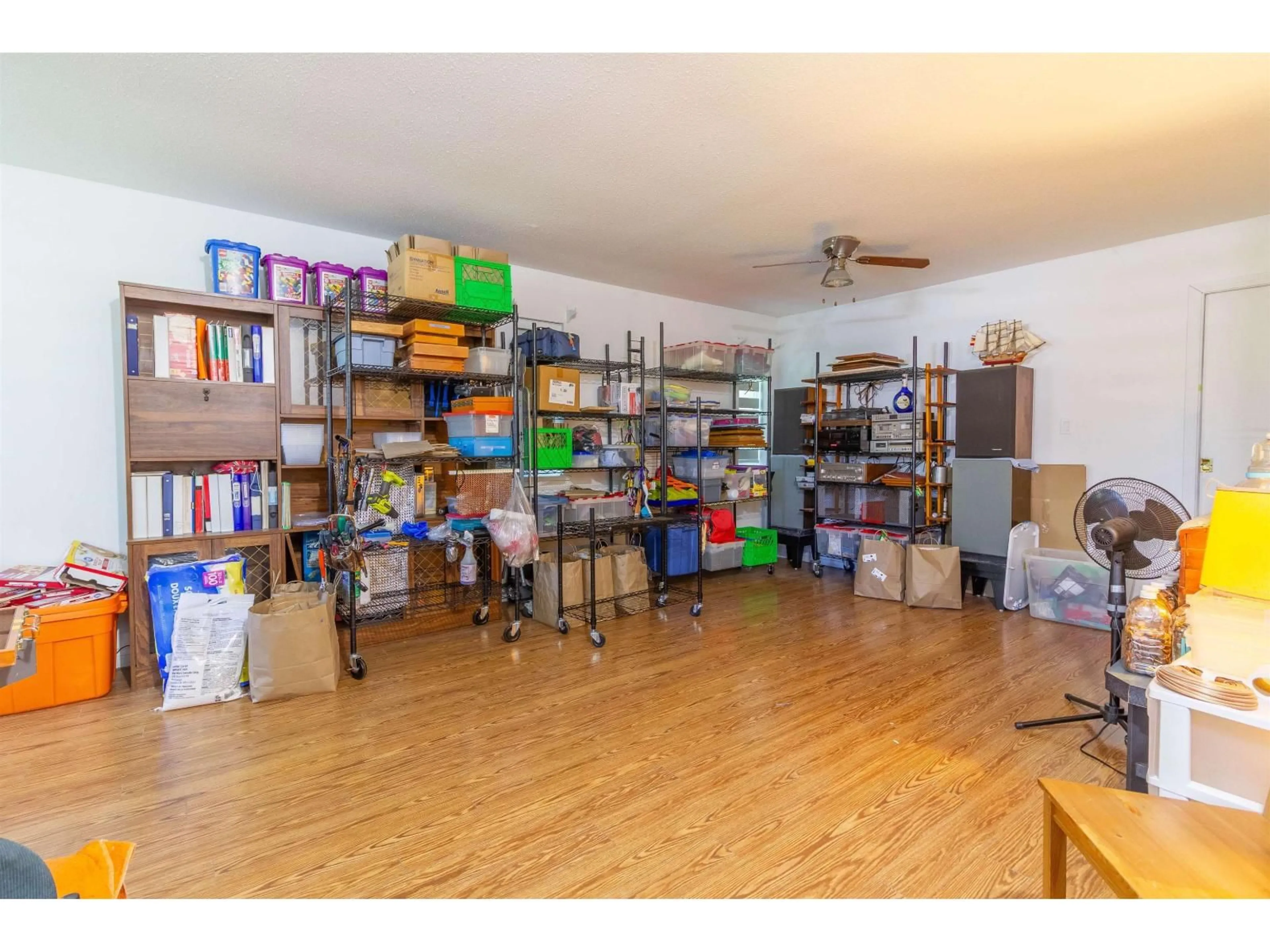 Storage room or clothes room or walk-in closet for 1524 KIMBERLEY STREET, Abbotsford British Columbia V2S8B2