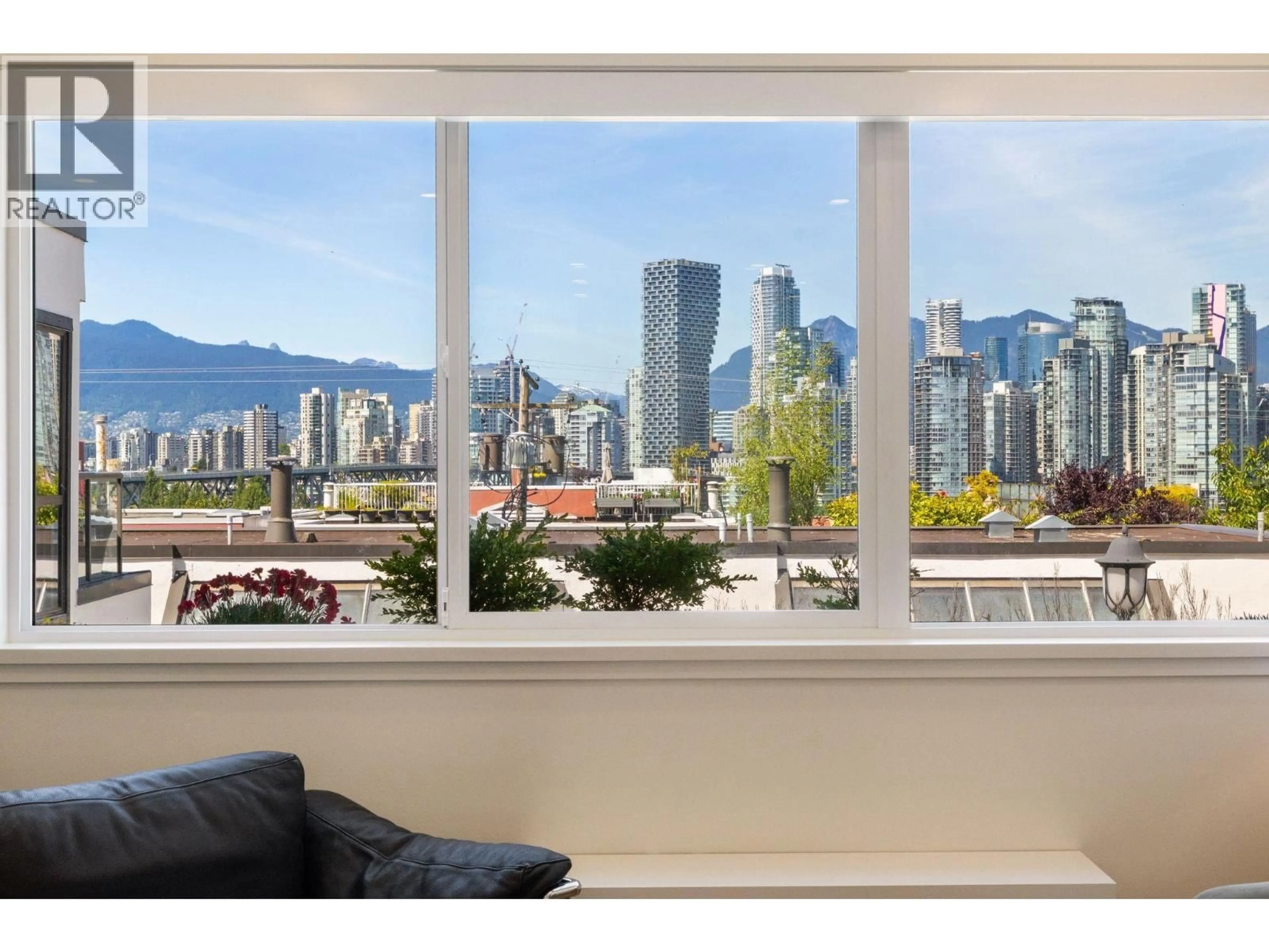 Unknown for 11 - 1214 7TH AVENUE, Vancouver British Columbia V6H1B6