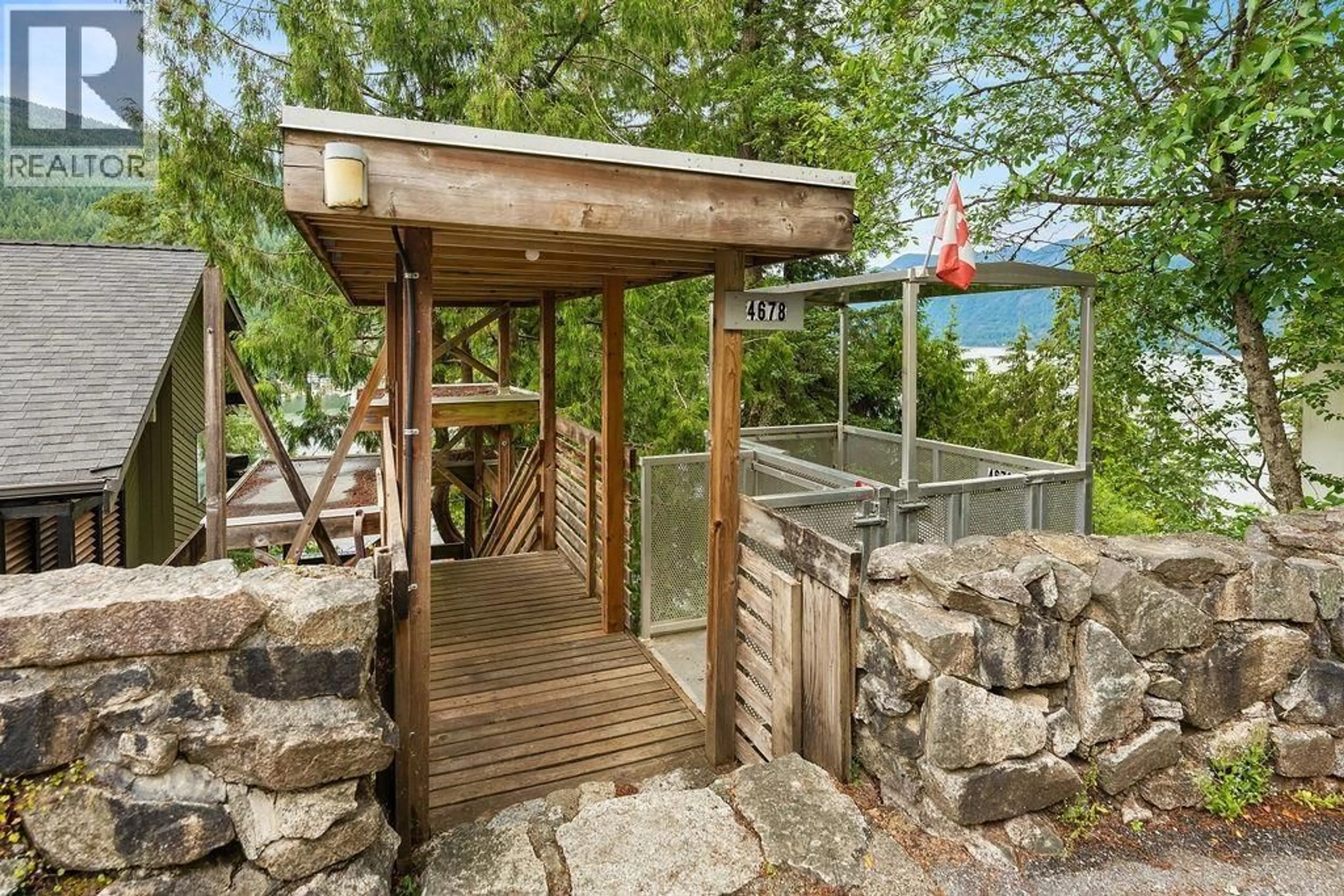 Patio, water/lake/river/ocean view for 4678 EASTRIDGE ROAD, North Vancouver British Columbia V7G1K4