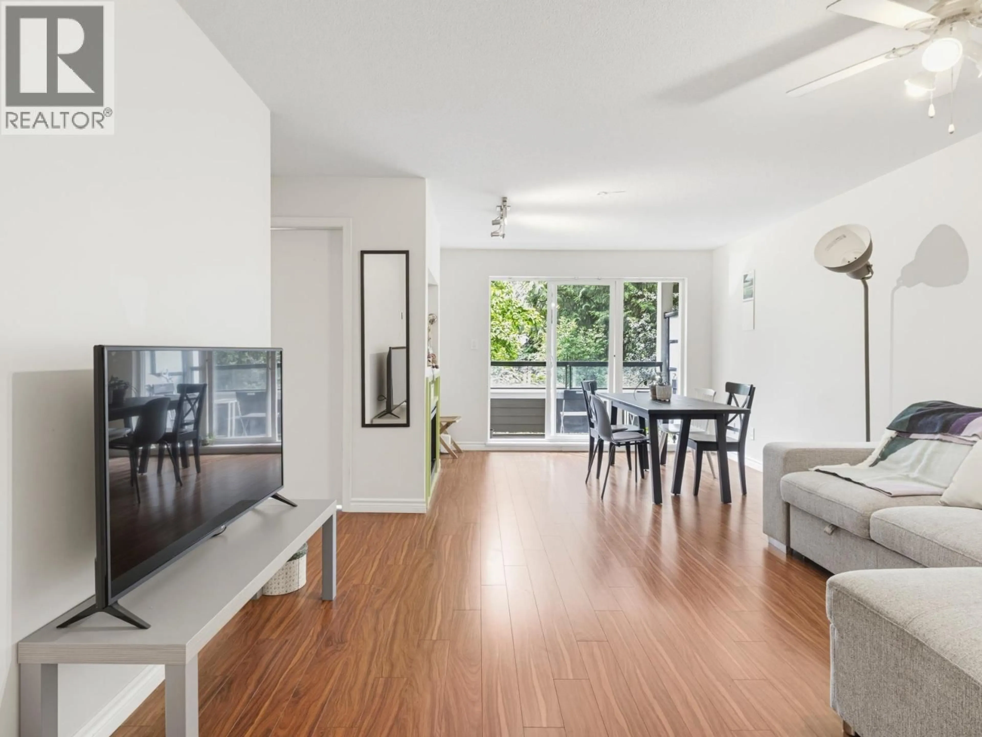Unknown for 202 - 6888 SOUTHPOINT DRIVE, Burnaby British Columbia V3N5E3