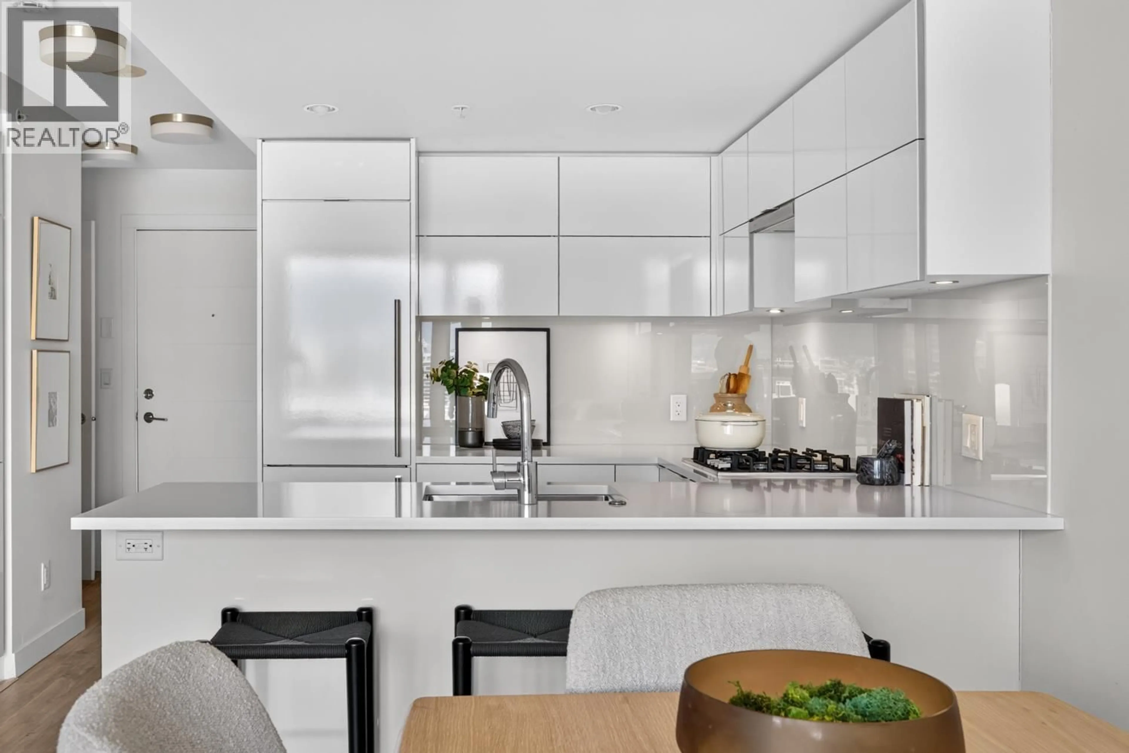Contemporary kitchen, ceramic/tile floor for 707 - 238 BROADWAY, Vancouver British Columbia V5Y0L2