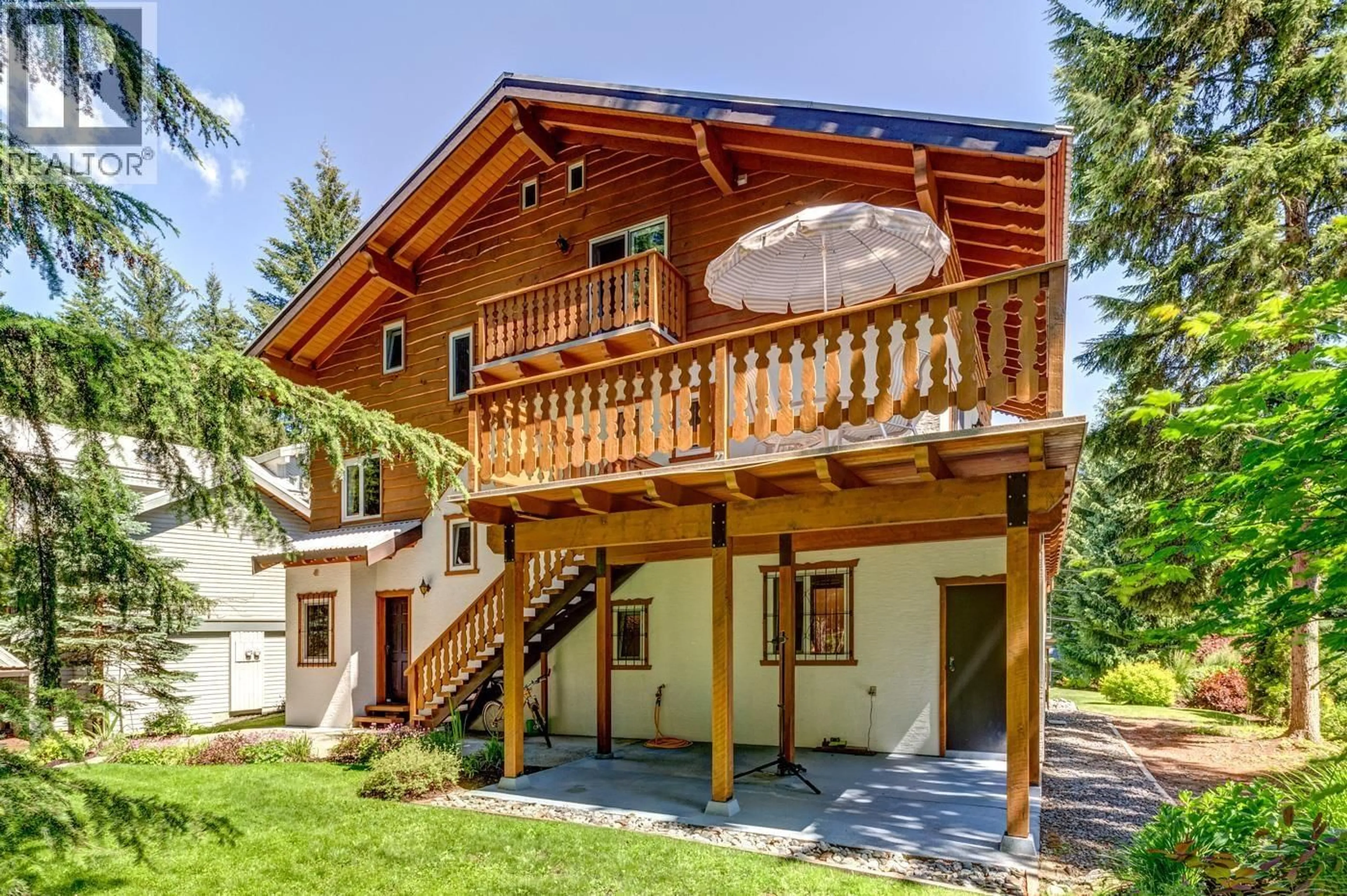 Patio, building for 8512 DRIFTER WAY, Whistler British Columbia V8E0G2