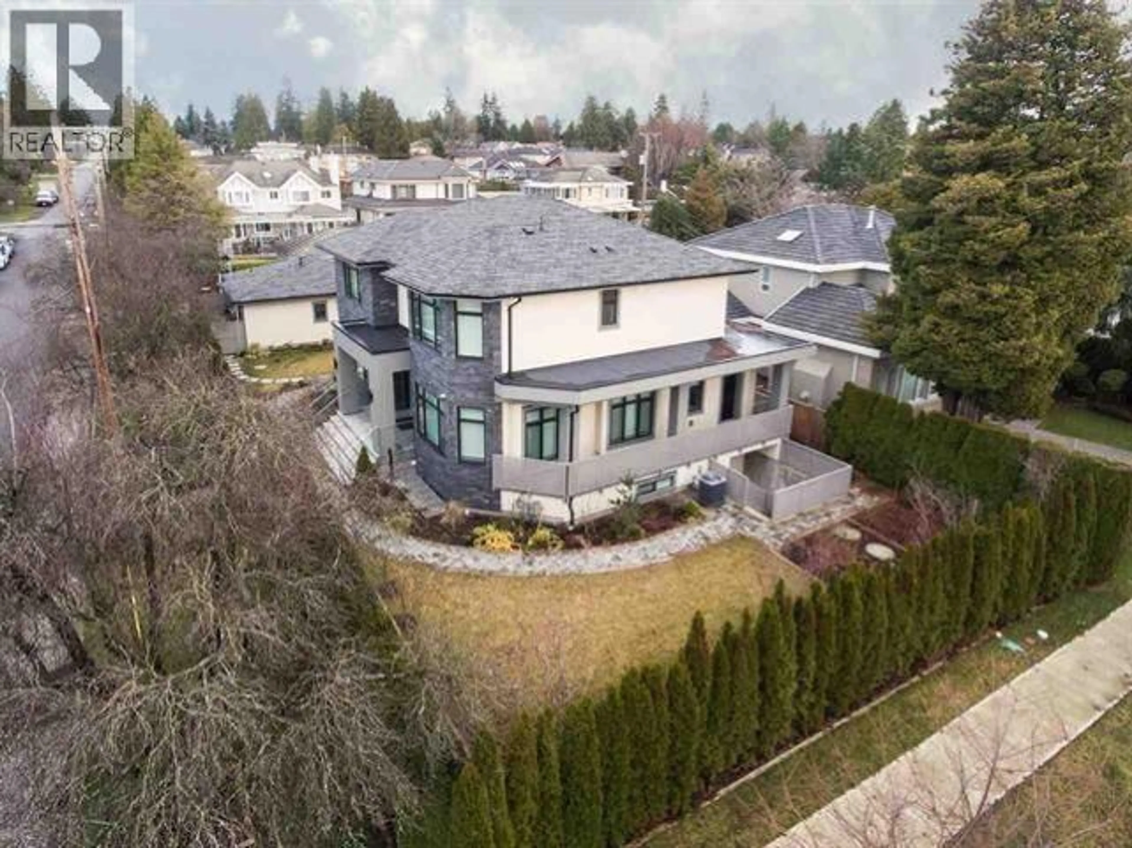 A pic from outside/outdoor area/front of a property/back of a property/a pic from drone, unknown for 7488 CARTIER STREET, Vancouver British Columbia V6P0E9