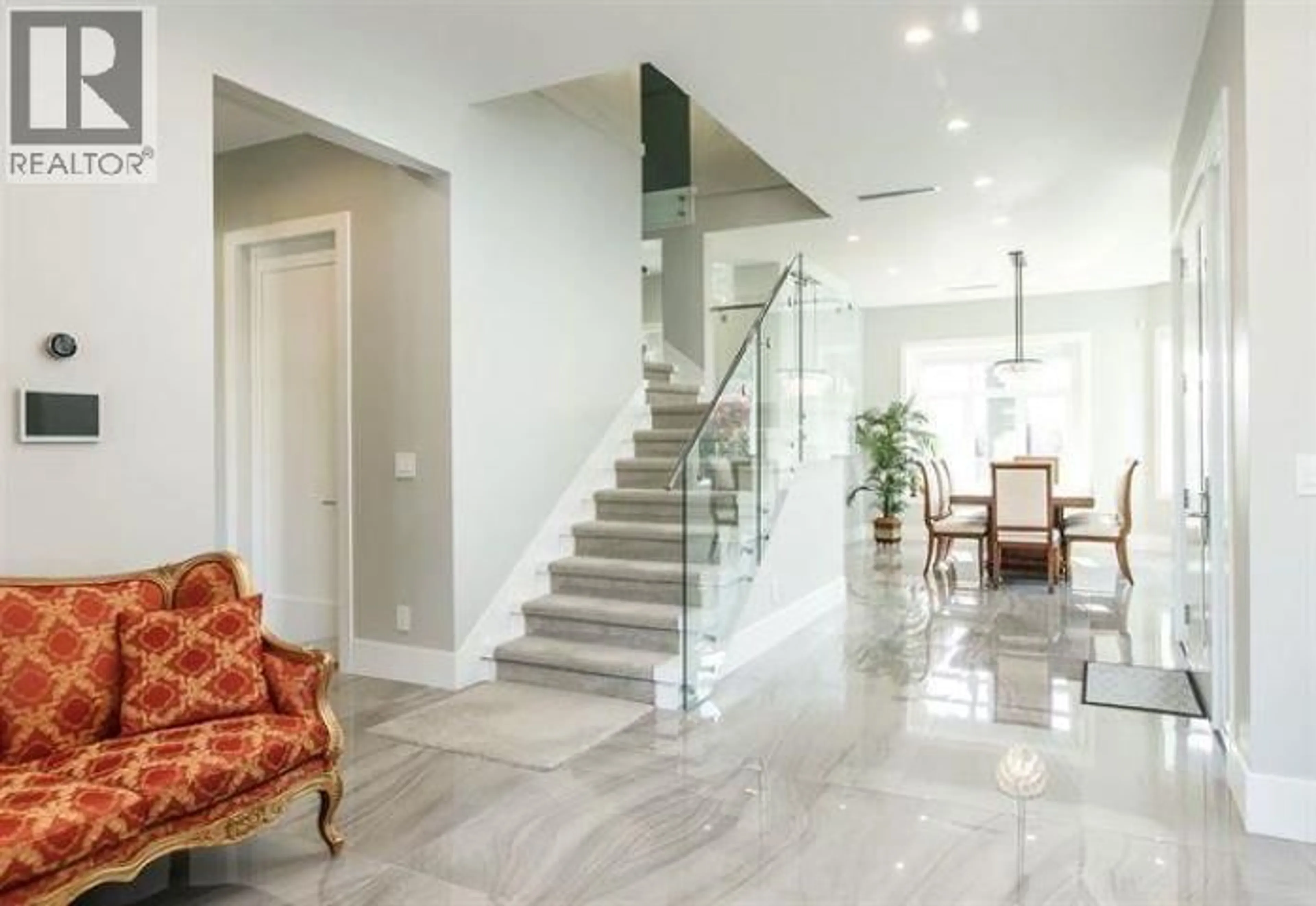 Indoor foyer for 7488 CARTIER STREET, Vancouver British Columbia V6P0E9