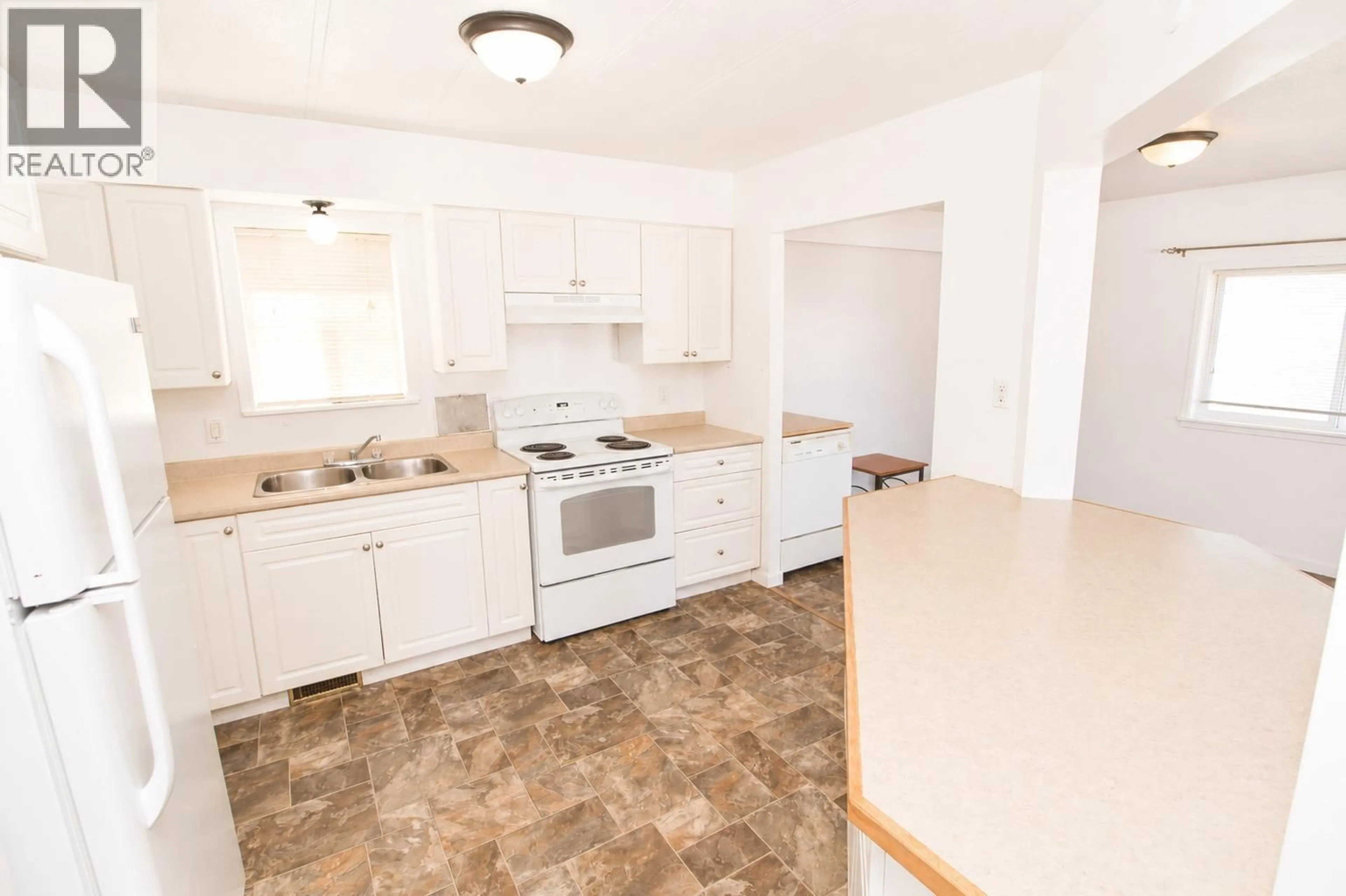 Standard kitchen, unknown for 2750 MIDDLETON ROAD, Houston British Columbia V0J1Z0