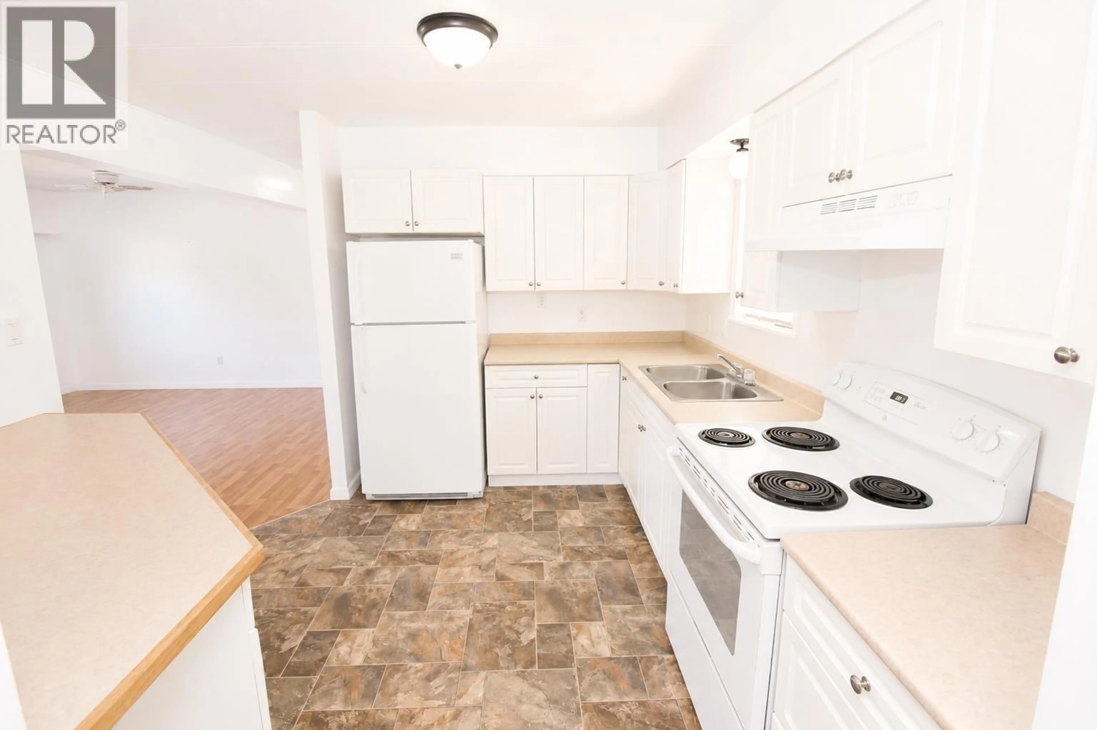 Standard kitchen, unknown for 2750 MIDDLETON ROAD, Houston British Columbia V0J1Z0