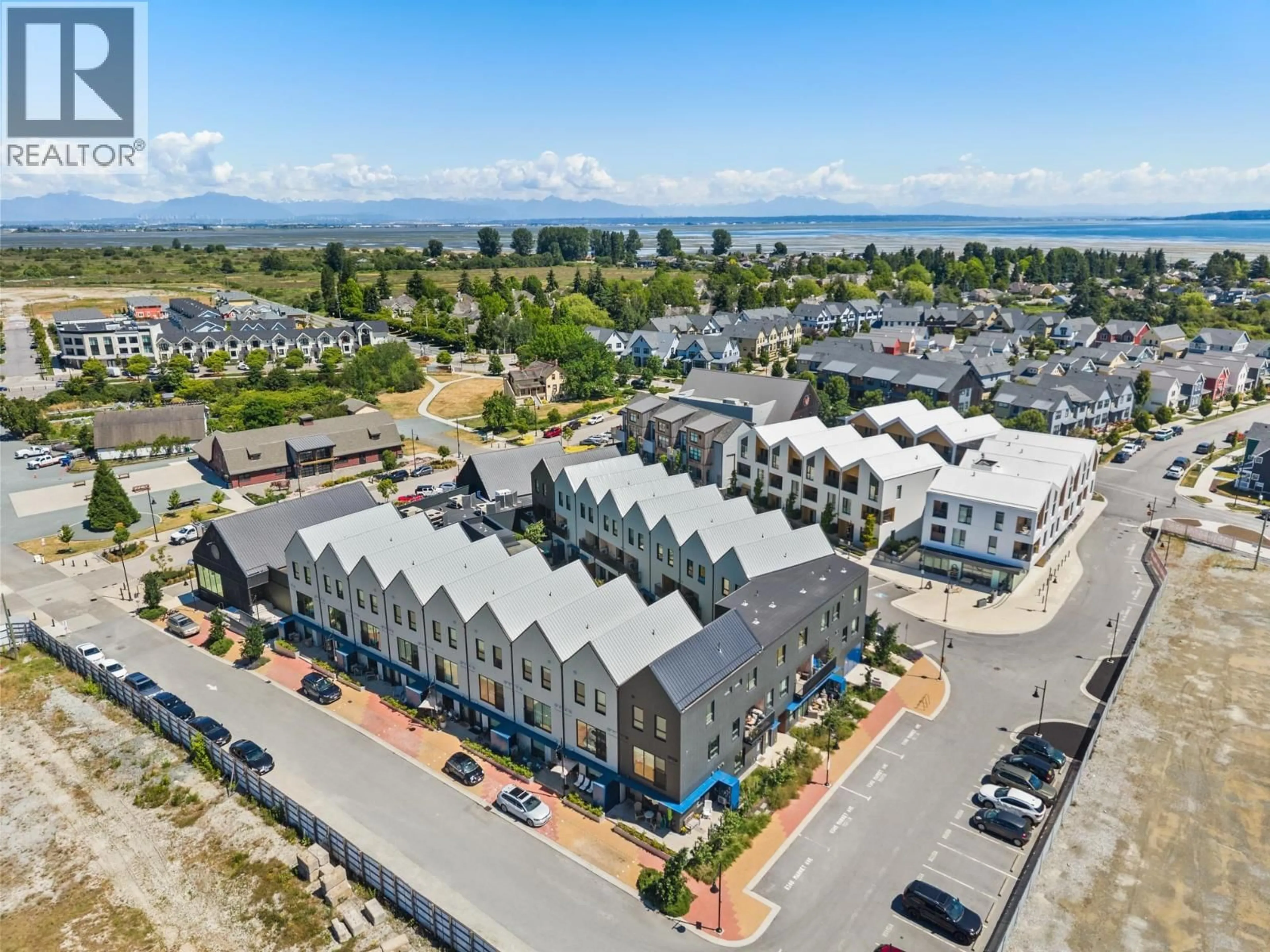 A pic from outside/outdoor area/front of a property/back of a property/a pic from drone, mountain view for 5 - 6340 MARKET AVENUE, Delta British Columbia V4L0B1
