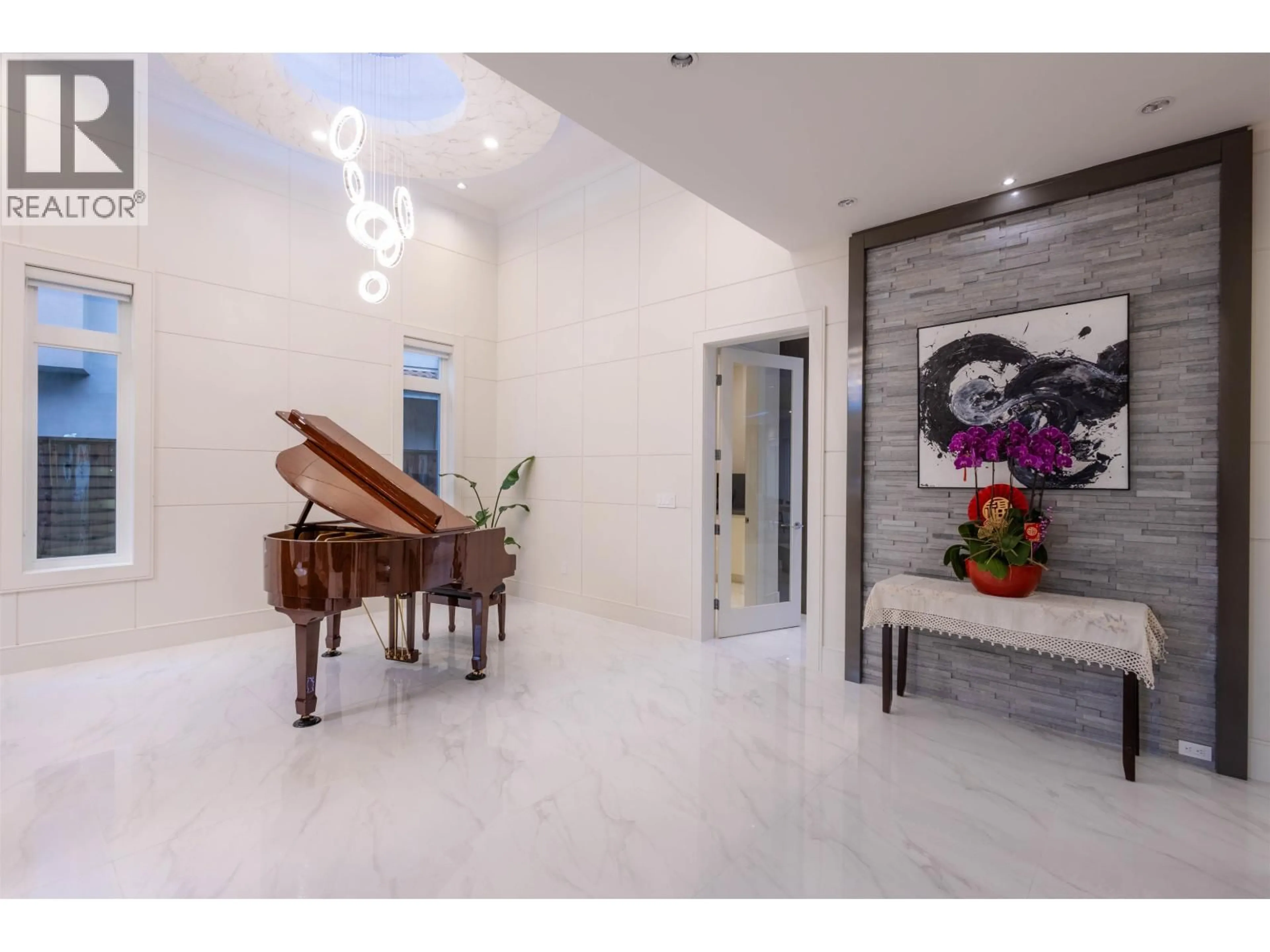 Indoor foyer for 3571 SABLE AVENUE, Richmond British Columbia V7E2A3