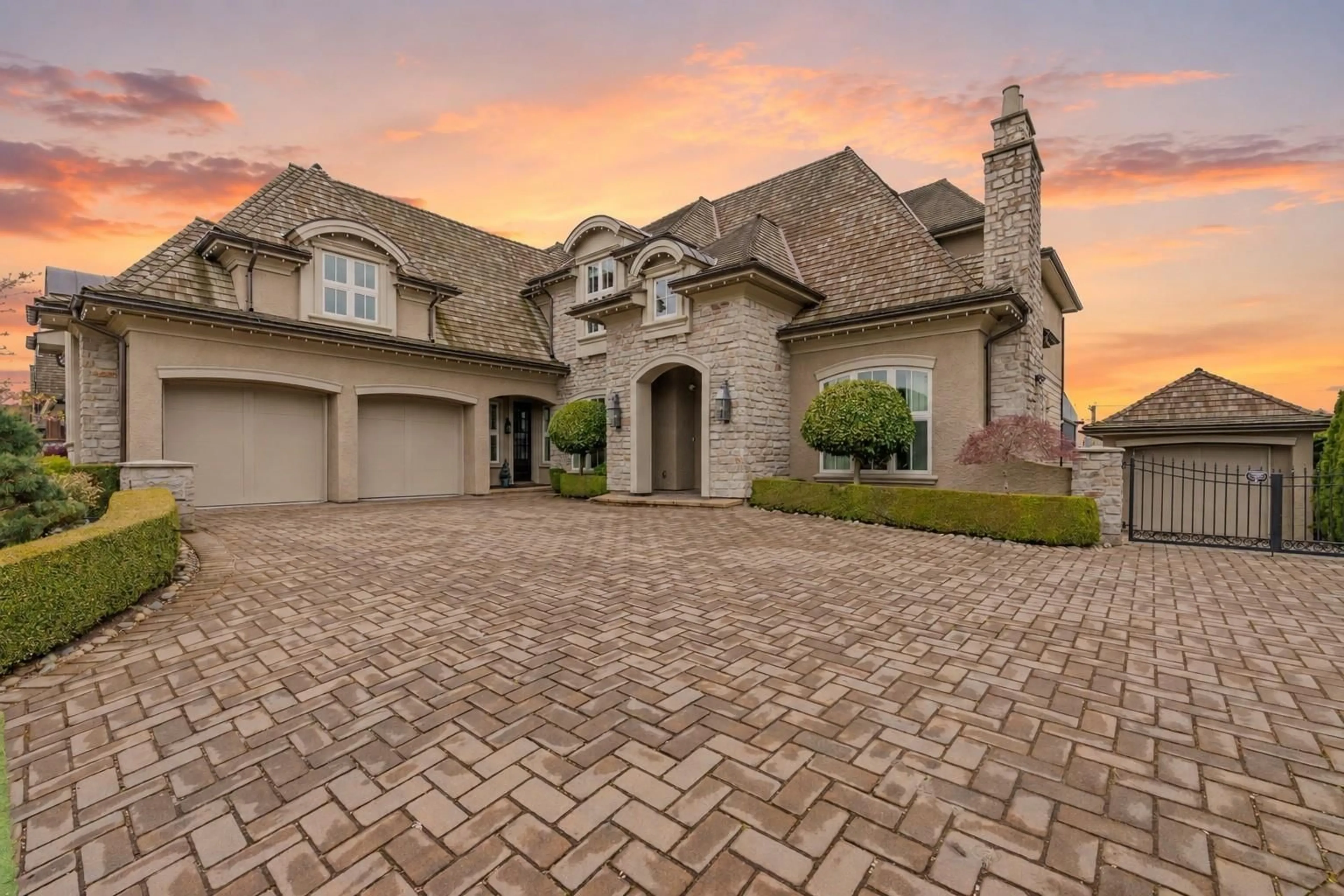 Home with brick exterior material, street for 15957 39A AVENUE, Surrey British Columbia V3Z0Y3