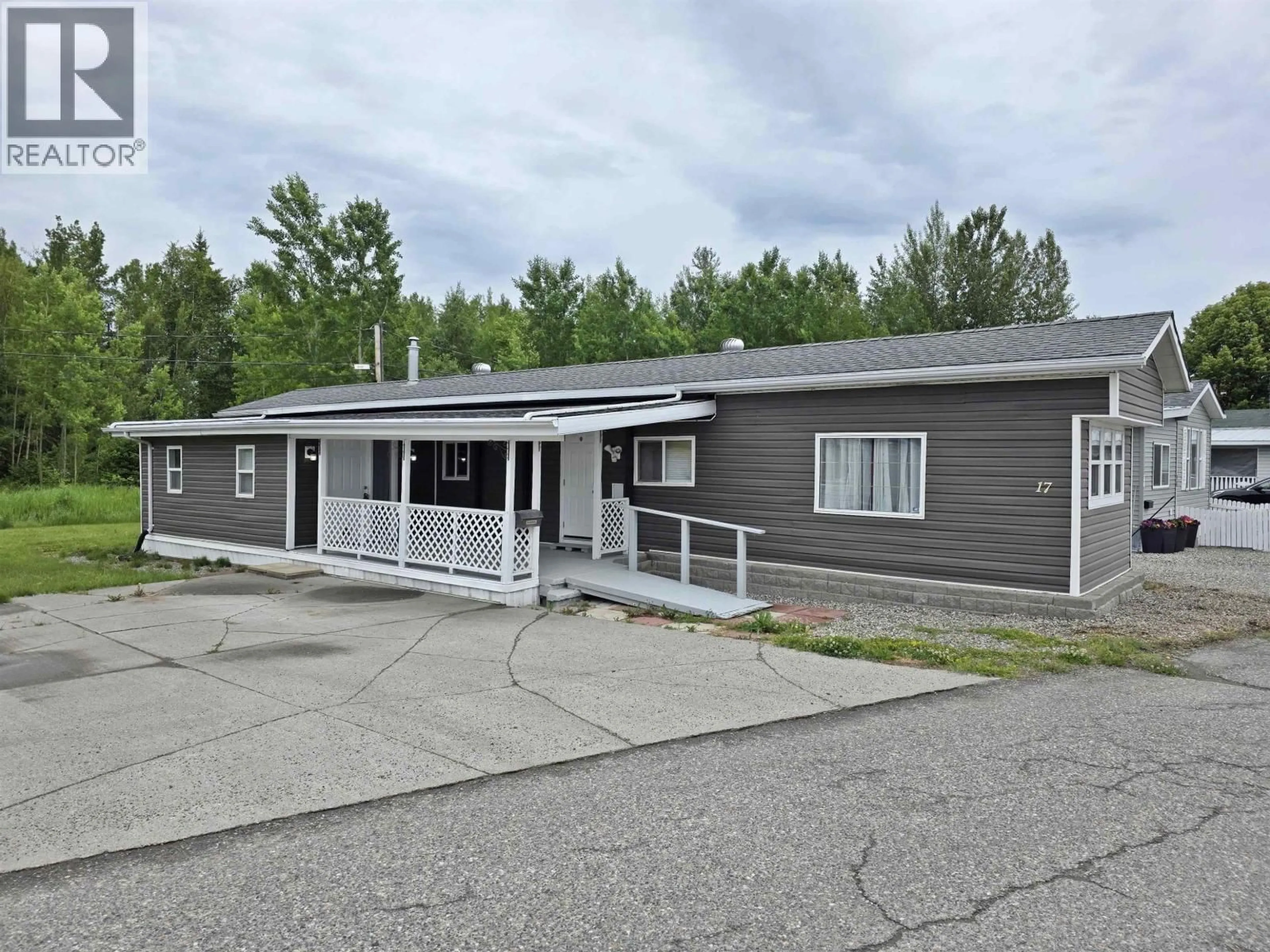 Unknown for 17 - 562 ELM STREET, Quesnel British Columbia V2J1X3