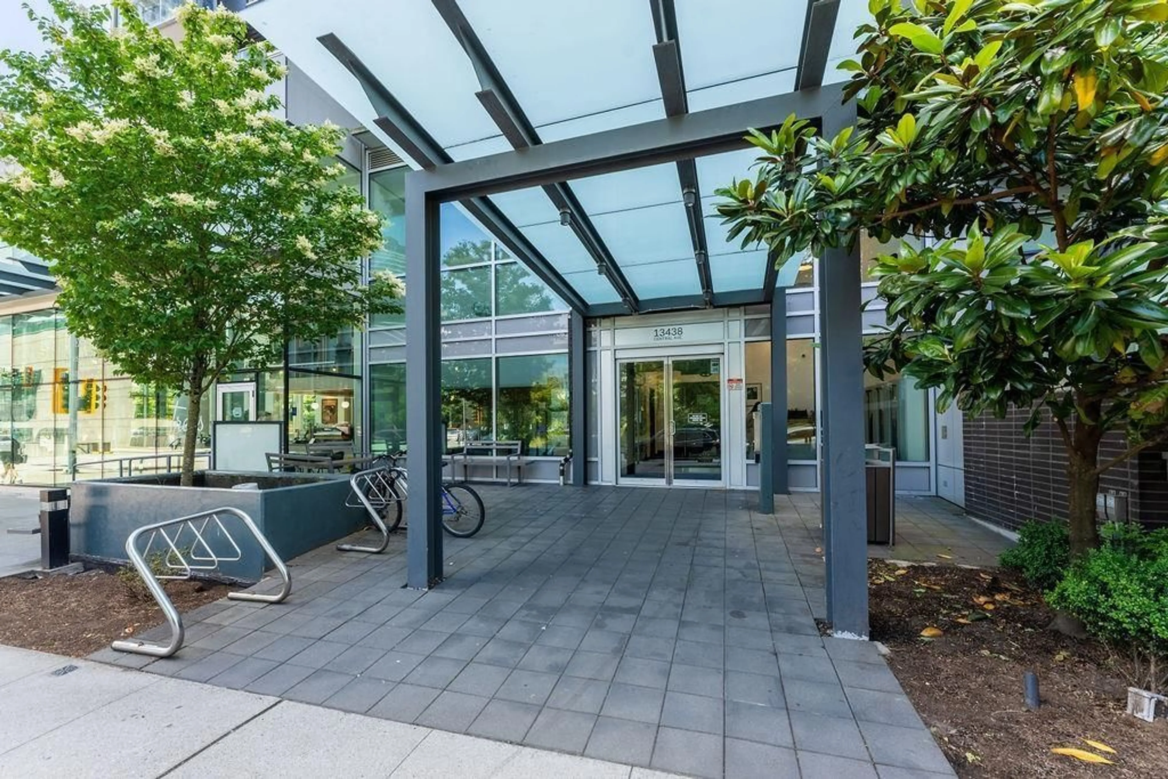 Unknown for 605 - 13438 CENTRAL AVENUE, Surrey British Columbia V3T0N2